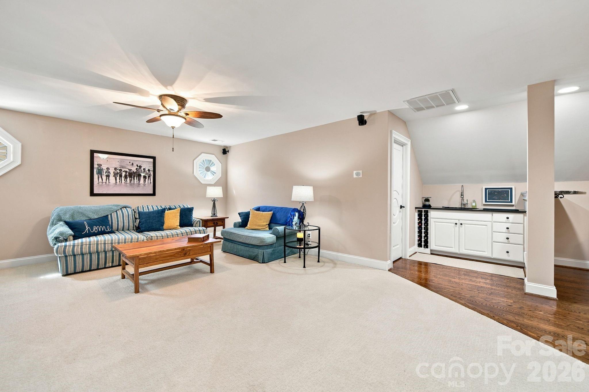 1001 Heritage Acres Drive — Matthews