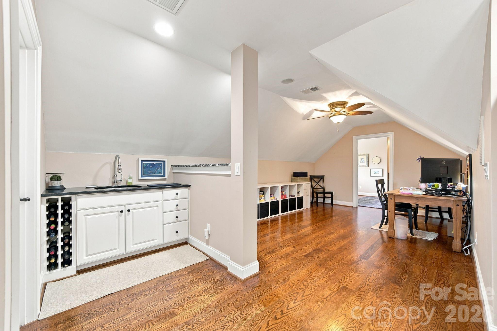 1001 Heritage Acres Drive — Matthews