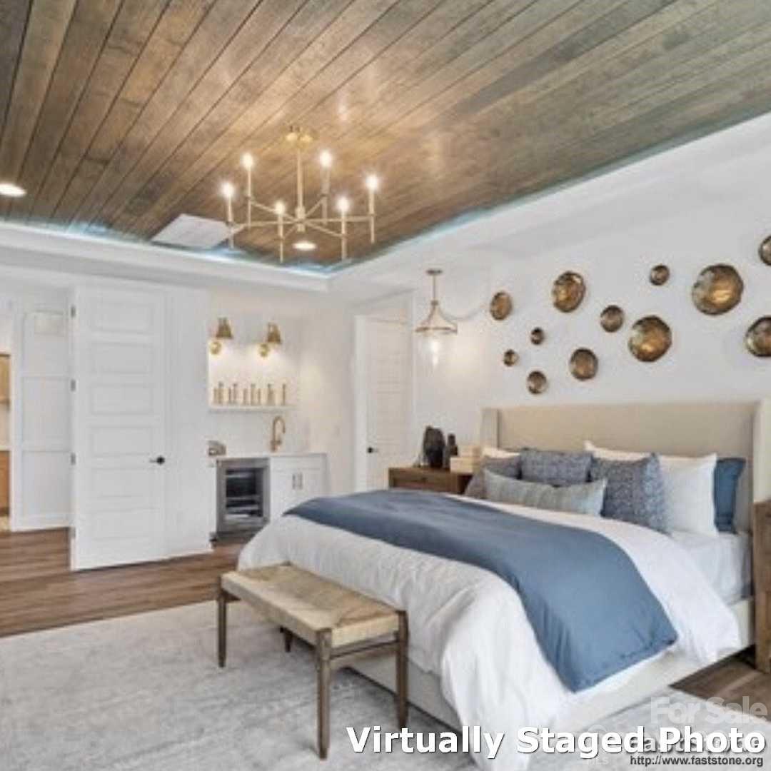 154 Peninsula Pointe Drive — Norwood