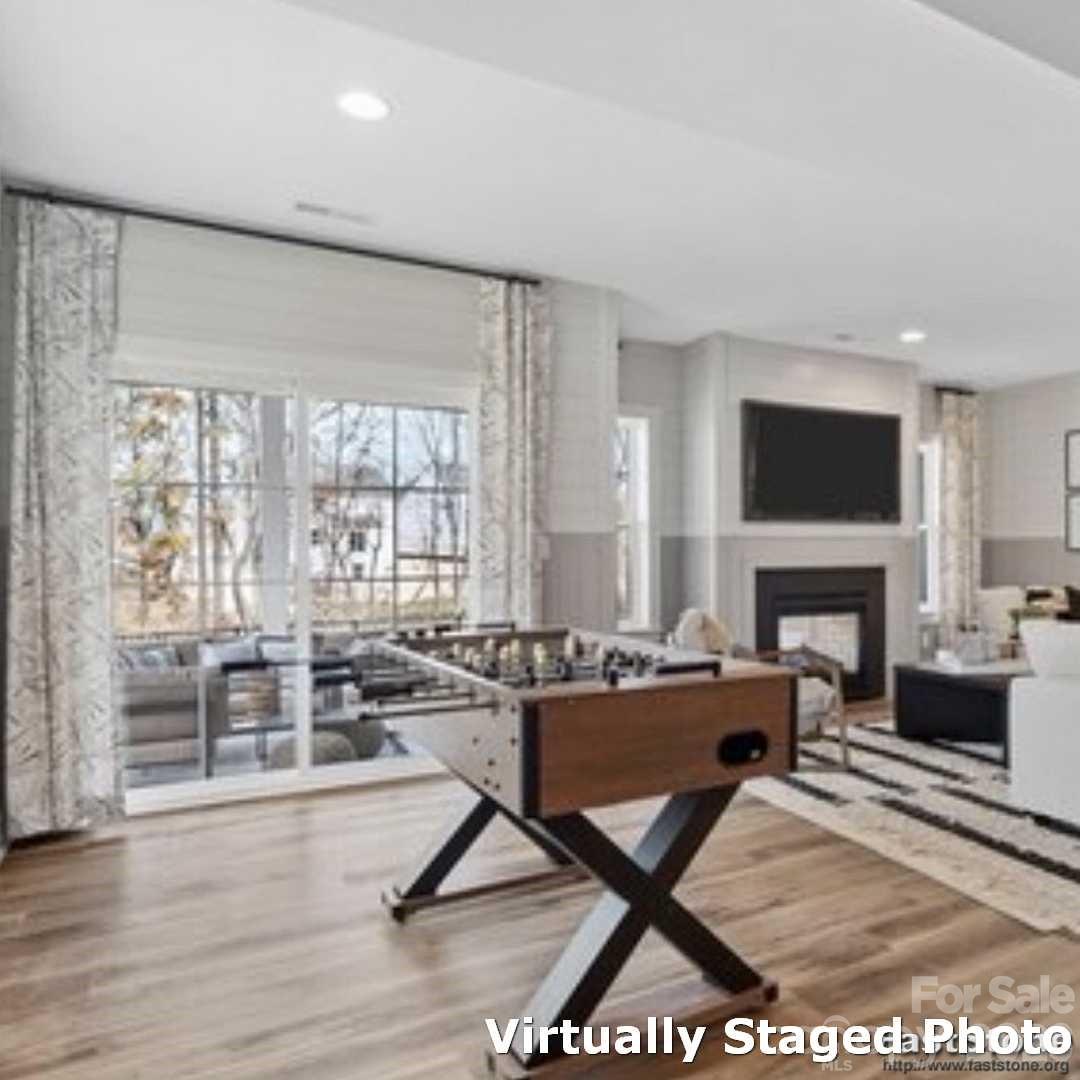 154 Peninsula Pointe Drive — Norwood