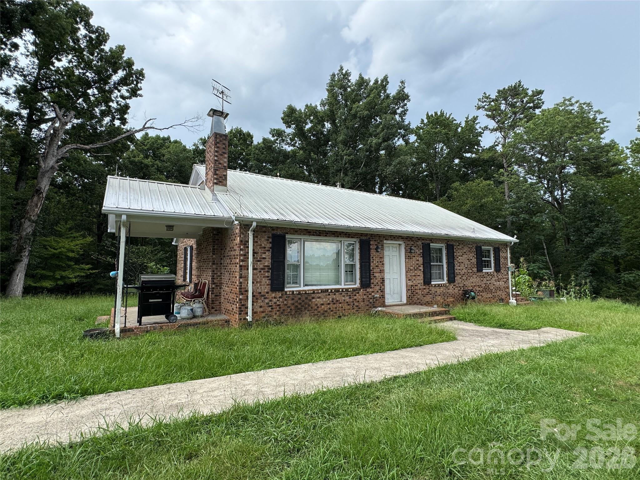 430 Russell Road — Polkton