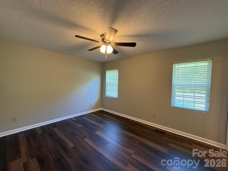 150 Pattys Place — Stony Point