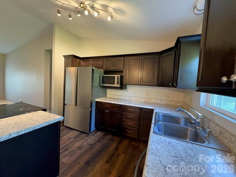 150 Pattys Place — Stony Point