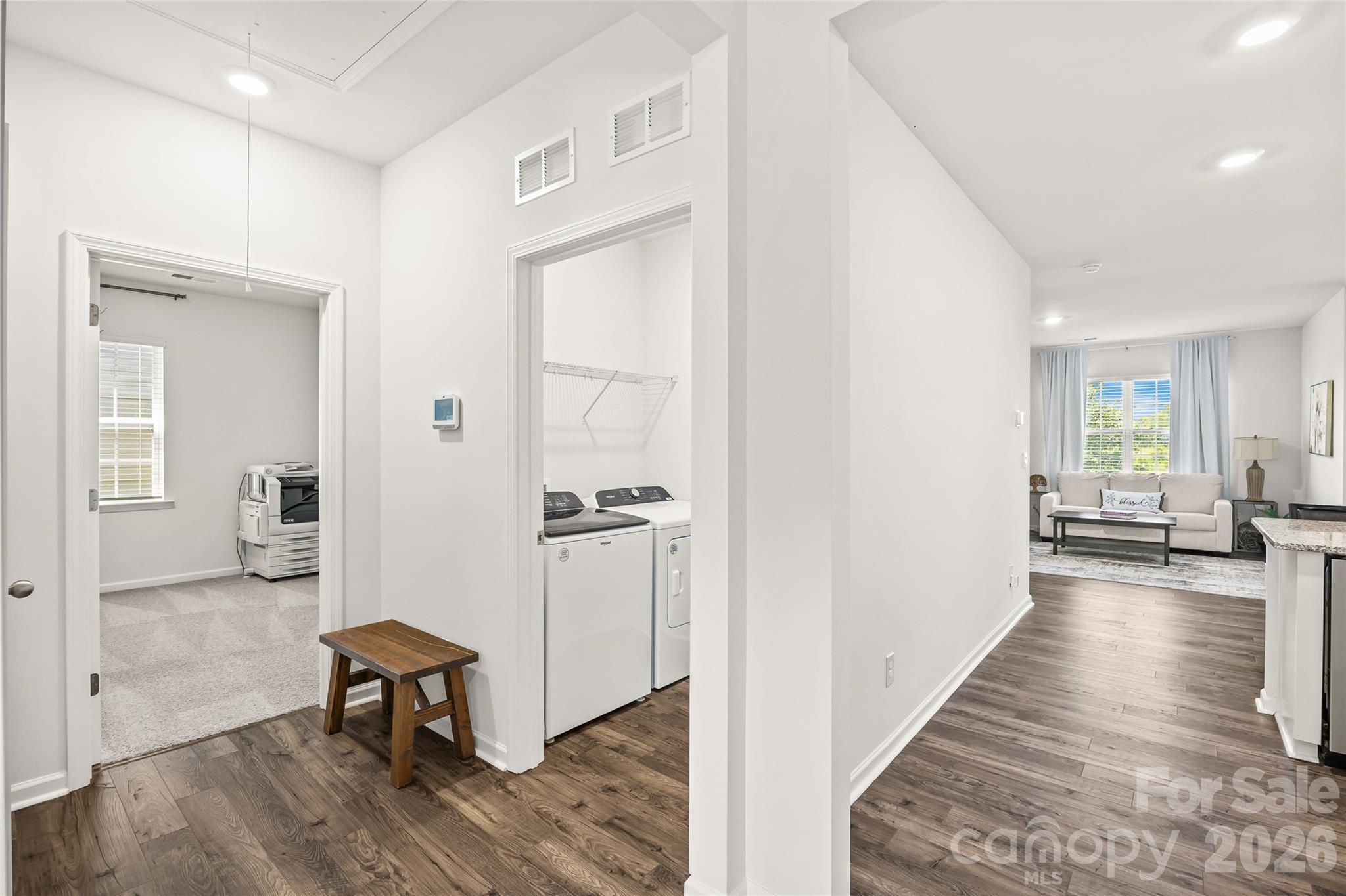 2128 Vanderlyn Street — Monroe