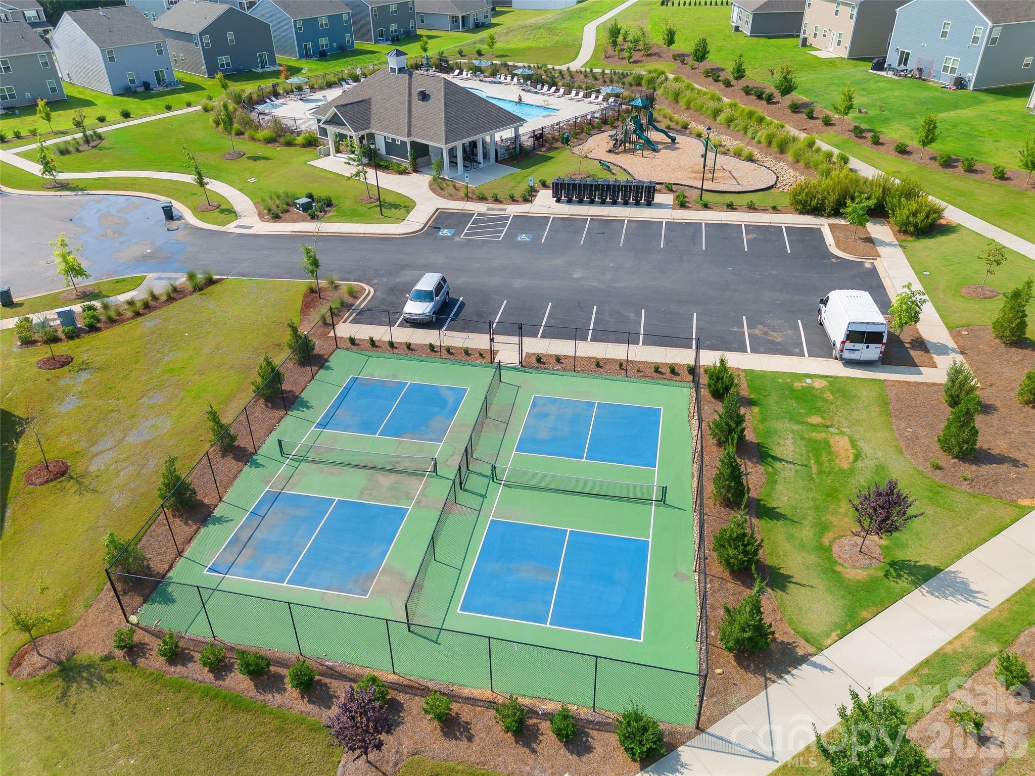 2128 Vanderlyn Street — Monroe