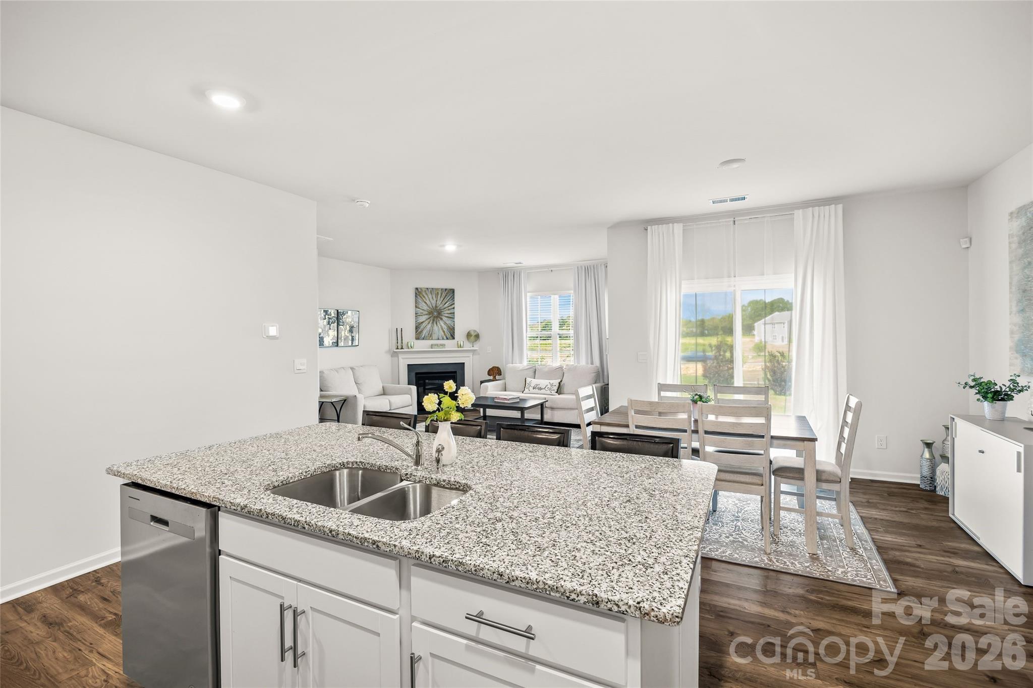 2128 Vanderlyn Street — Monroe
