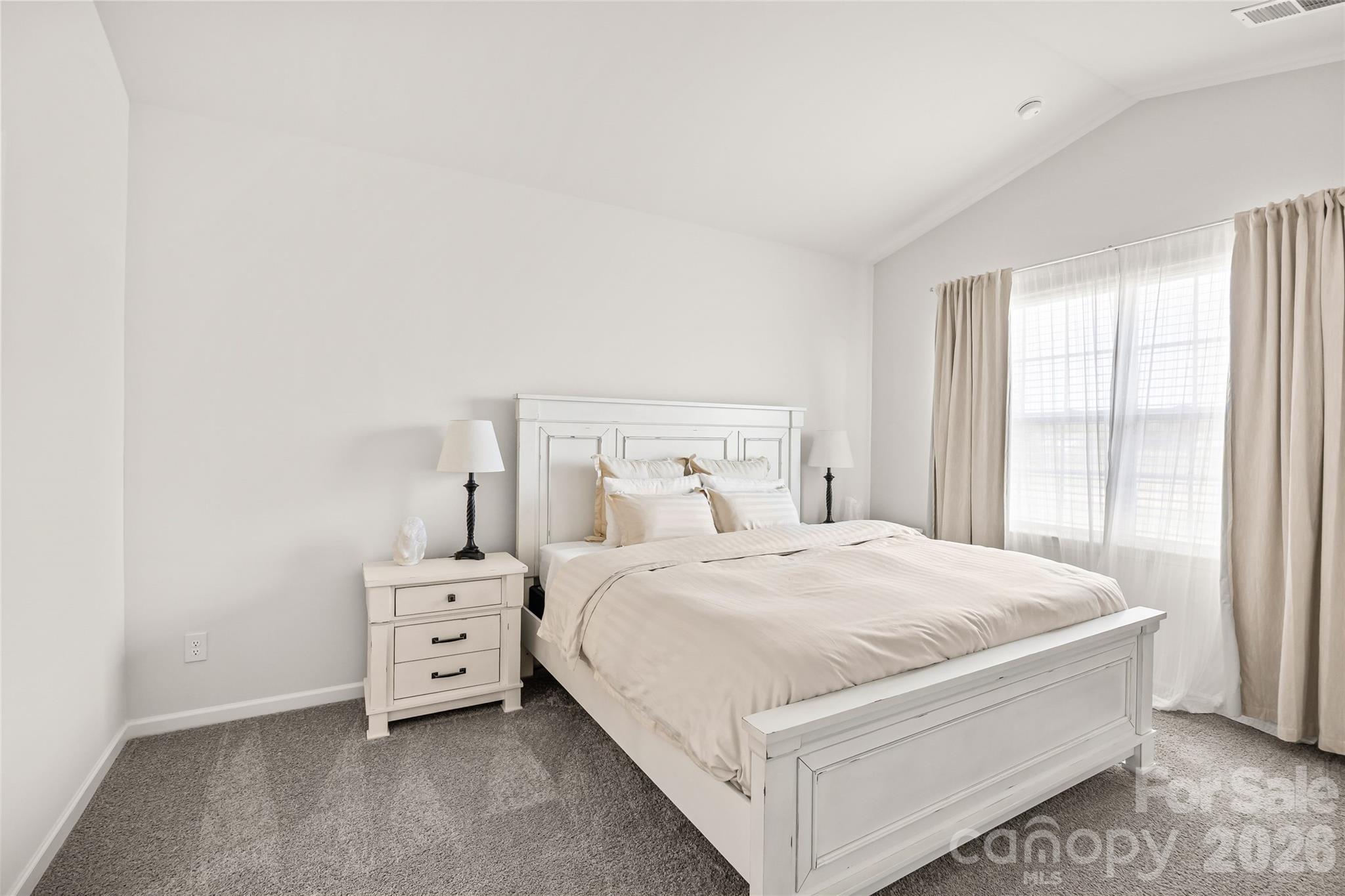 2128 Vanderlyn Street — Monroe