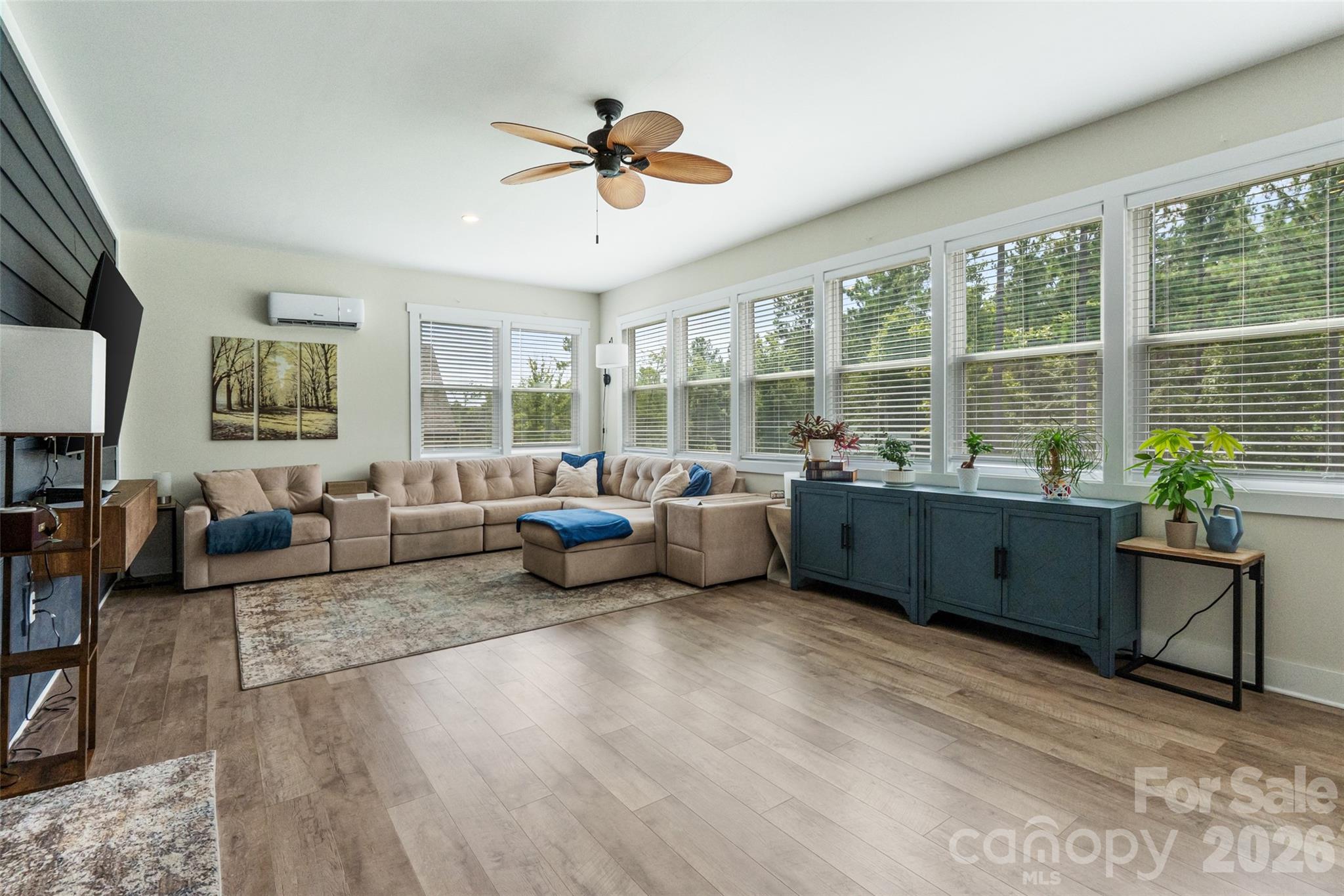 1607 Aragon Beach Road — Rock Hill