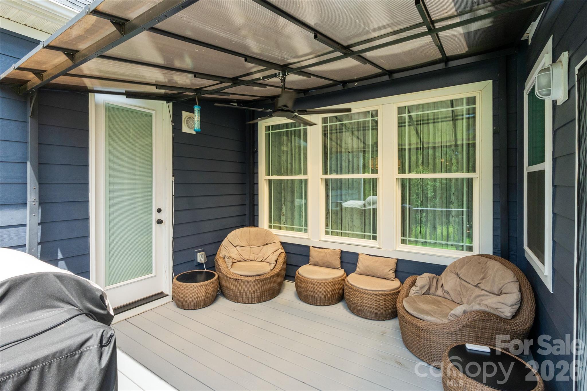 1607 Aragon Beach Road — Rock Hill