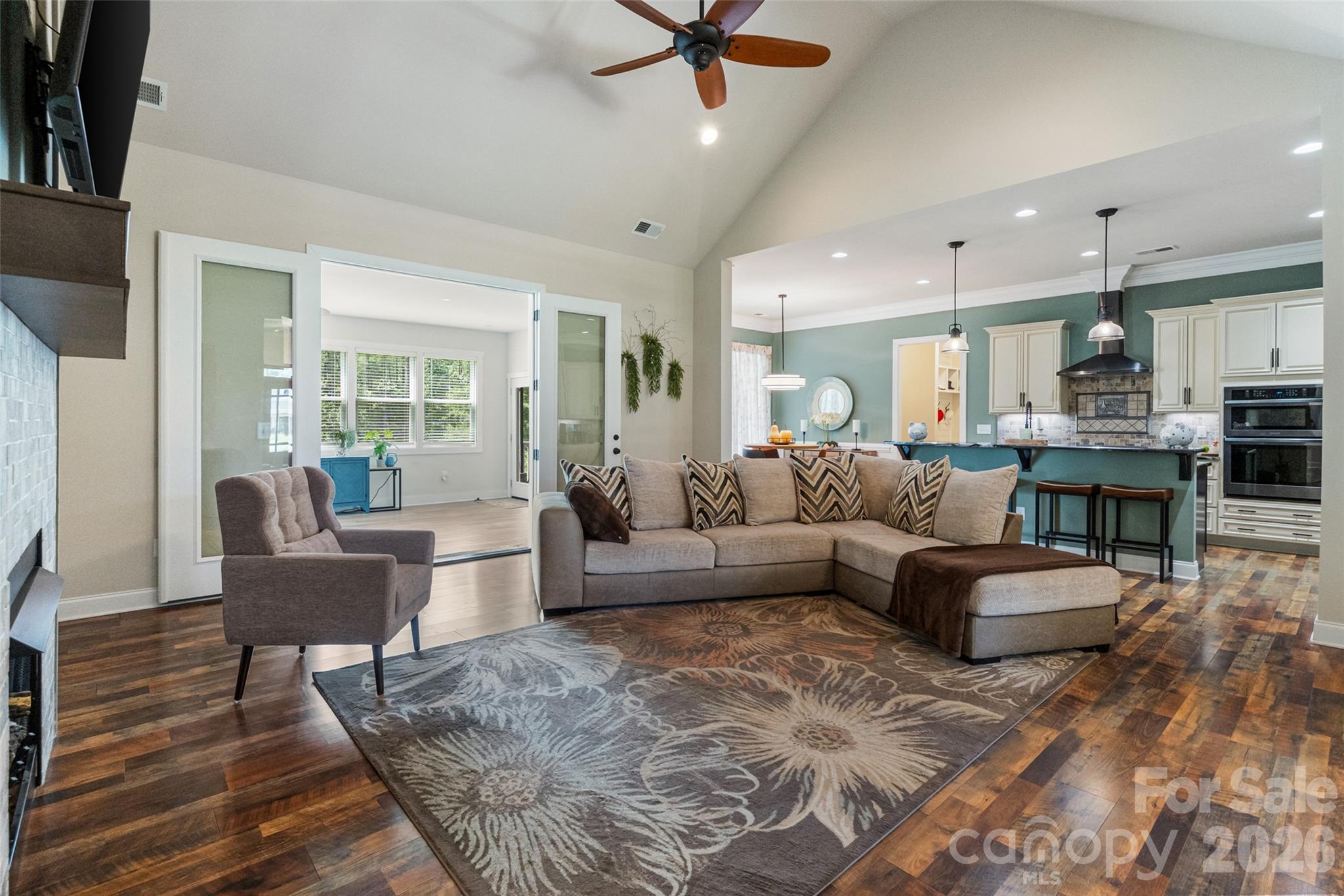 1607 Aragon Beach Road — Rock Hill