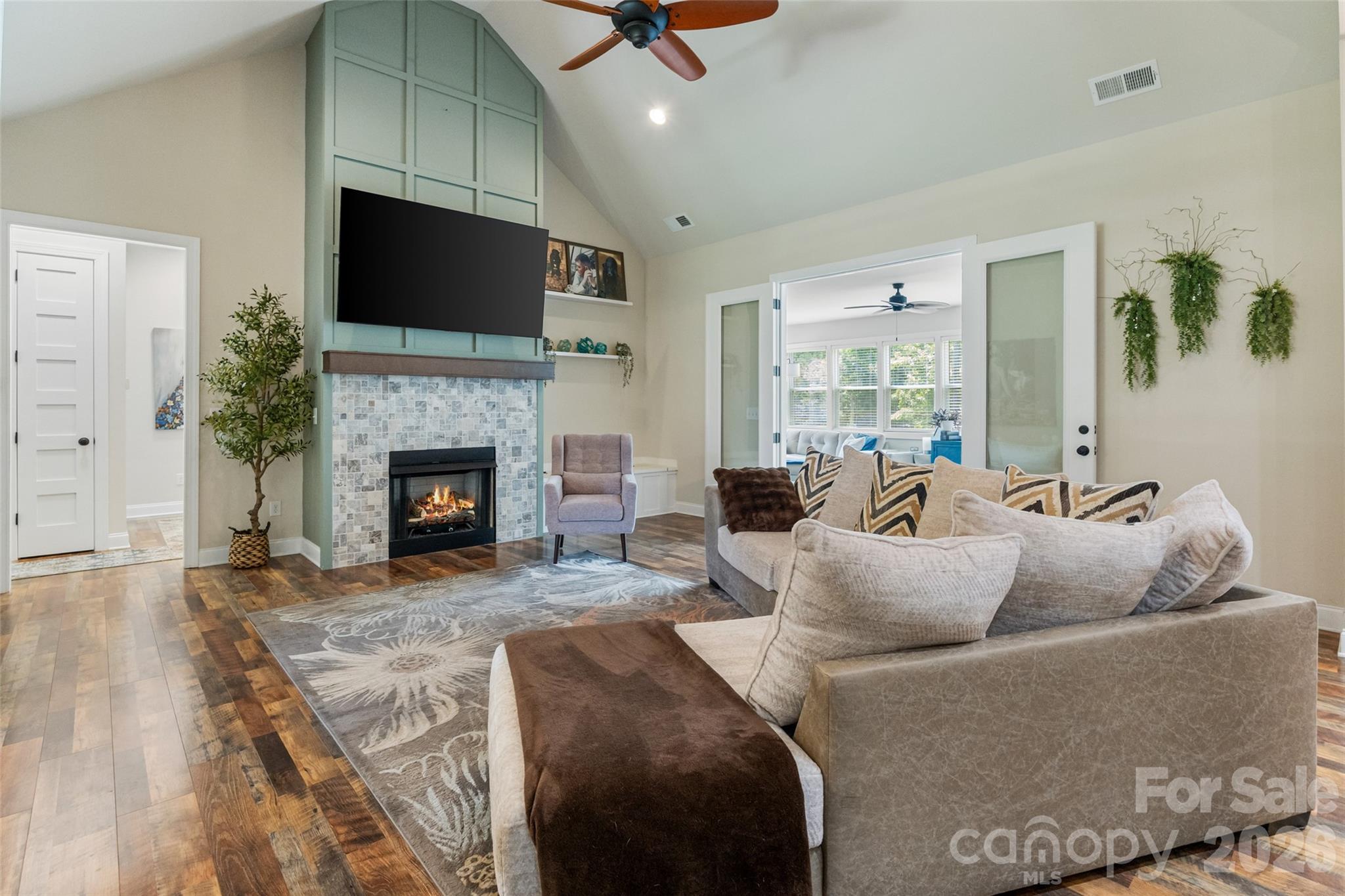 1607 Aragon Beach Road — Rock Hill