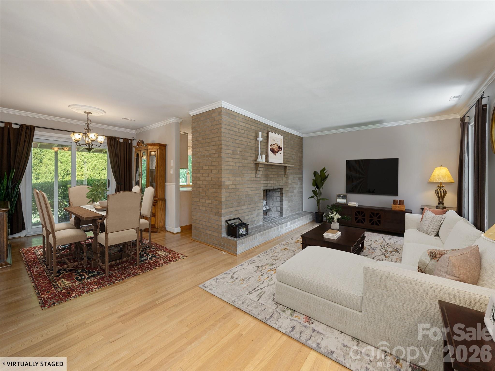 303 Tree Haven Boulevard — Hendersonville