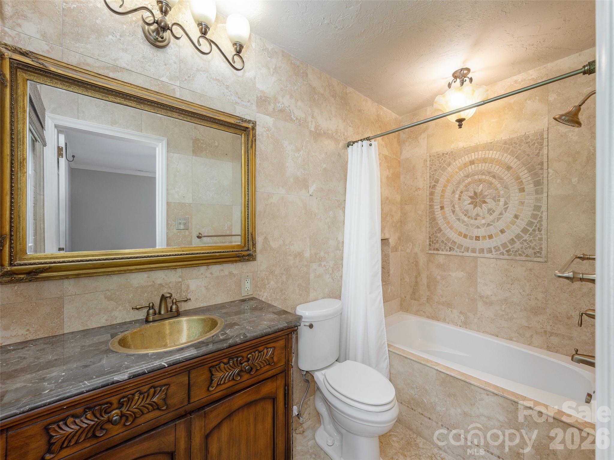 303 Tree Haven Boulevard — Hendersonville