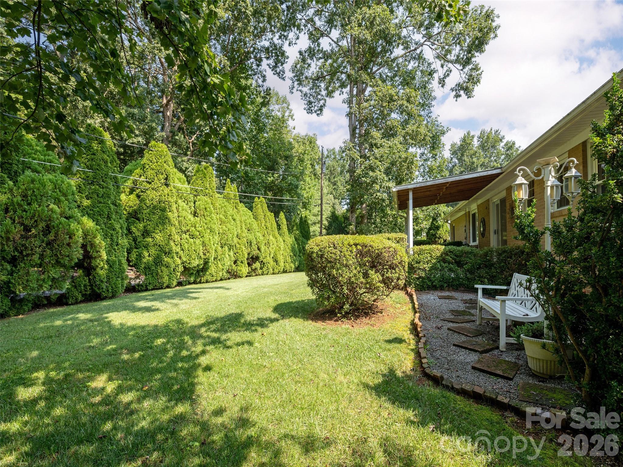 303 Tree Haven Boulevard — Hendersonville