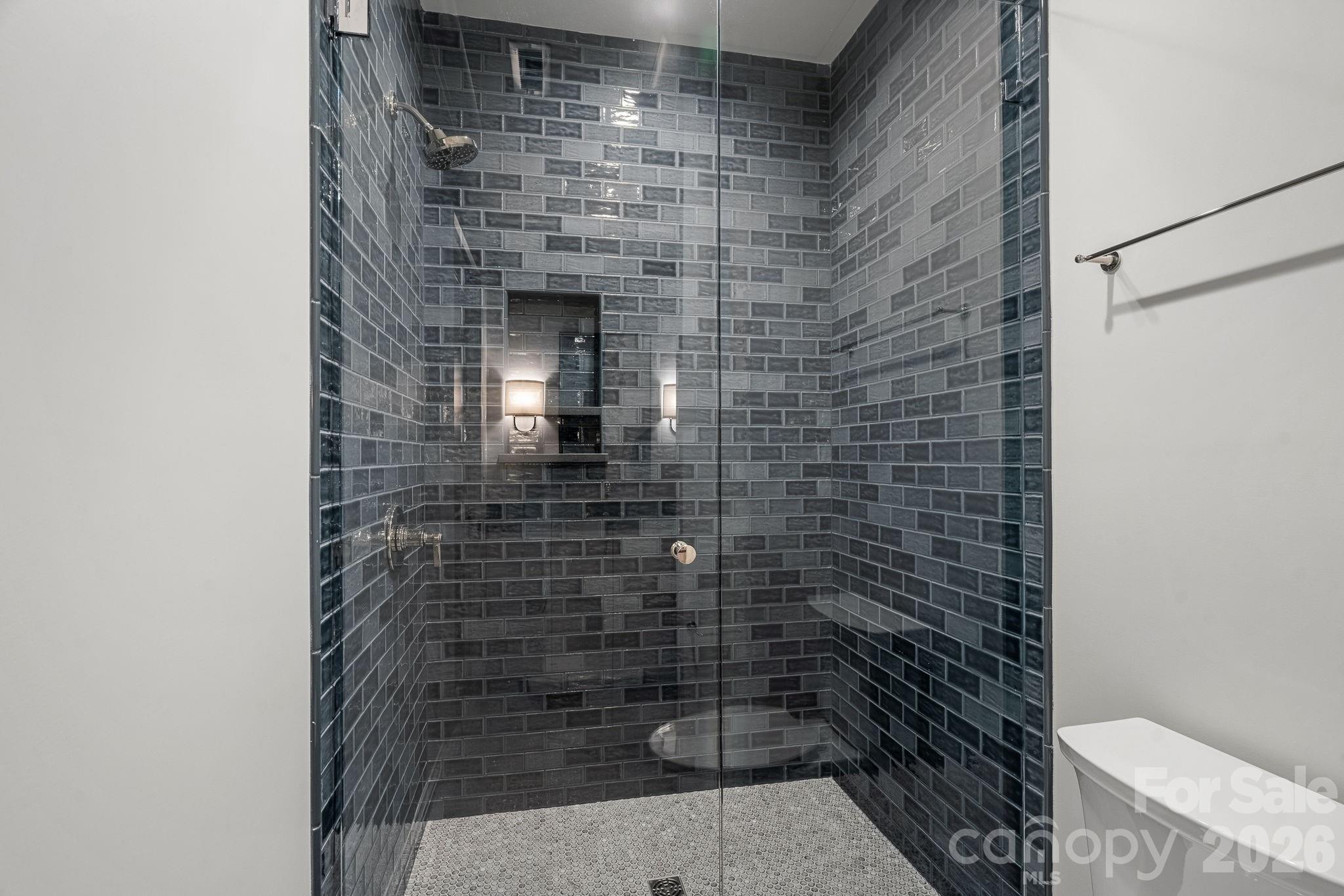 1220 Biltmore Drive — Charlotte