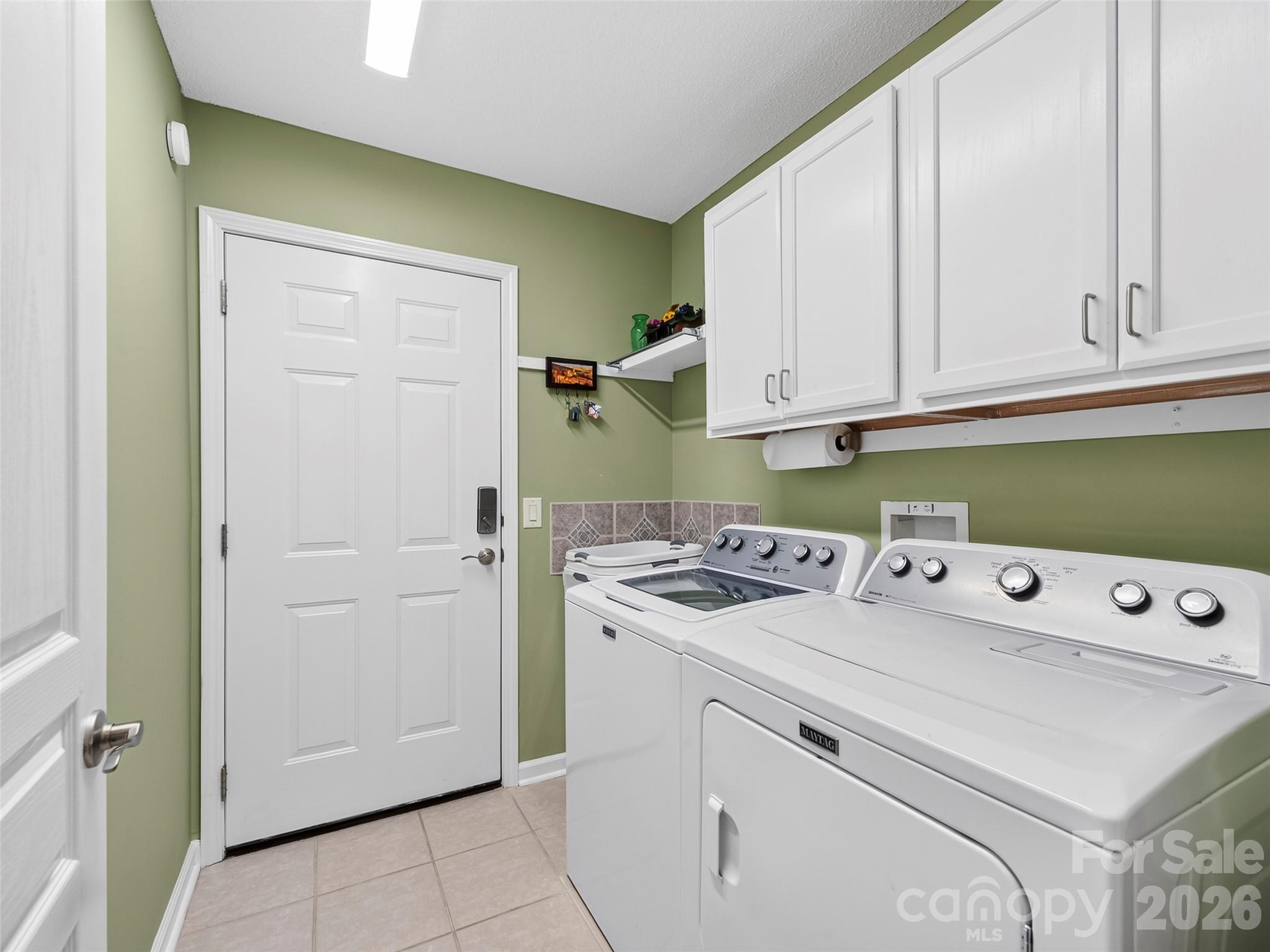 196 Snowy Egret Way — Hendersonville