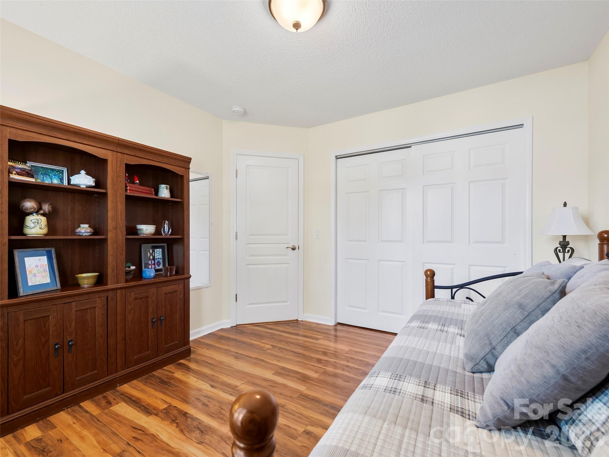 196 Snowy Egret Way — Hendersonville