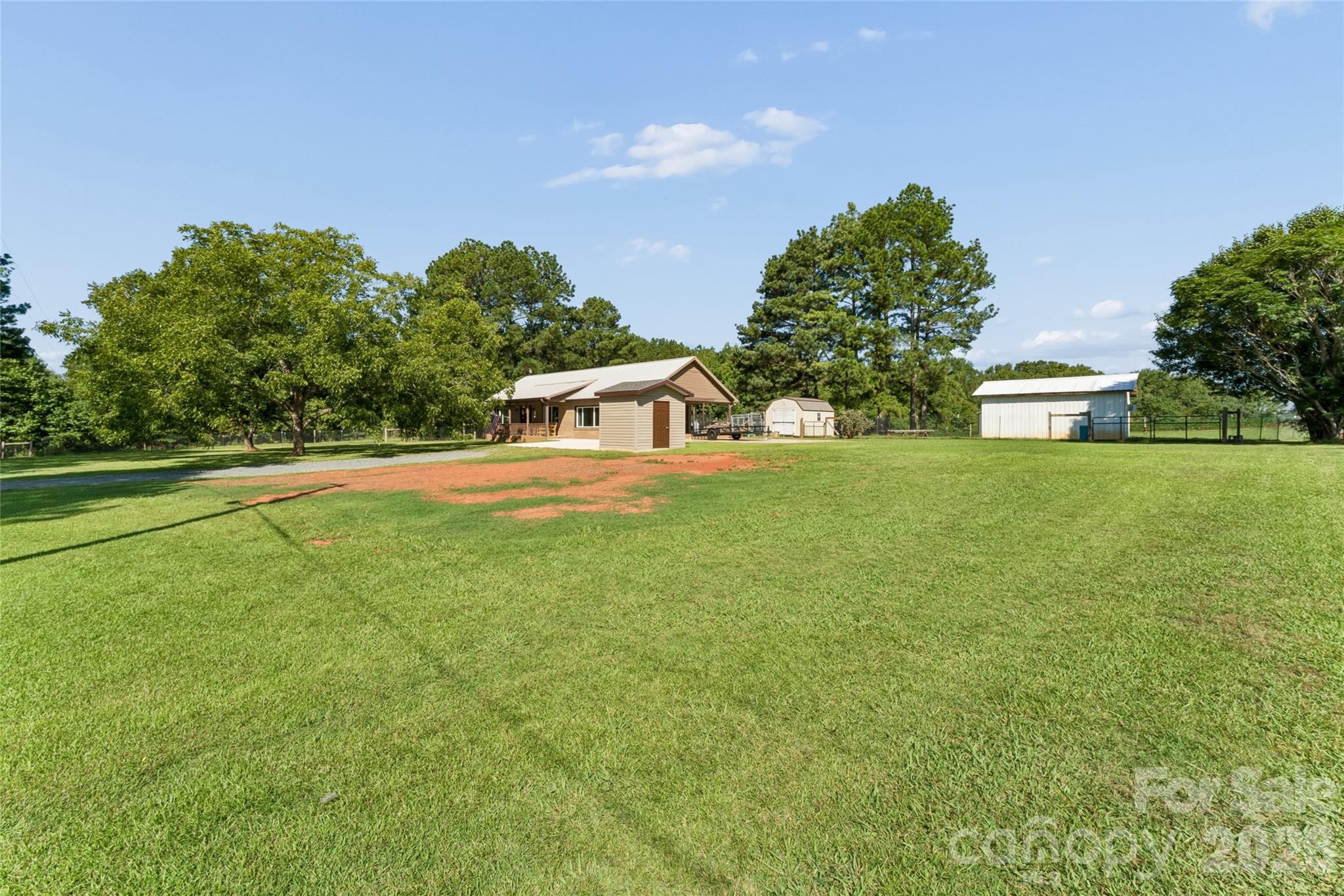 5507 State Line Road — Marshville