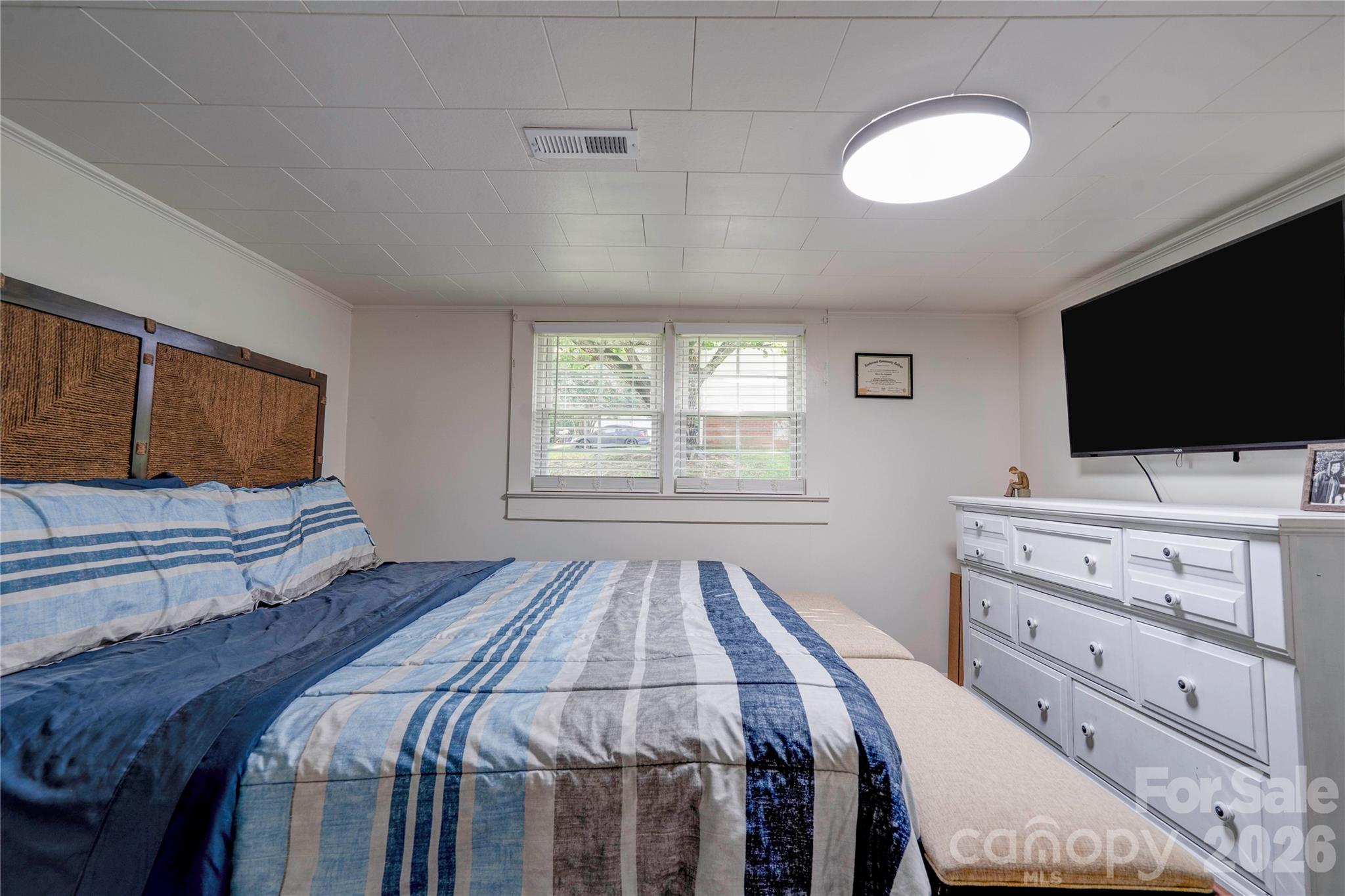 218 Oxford Street — Spindale