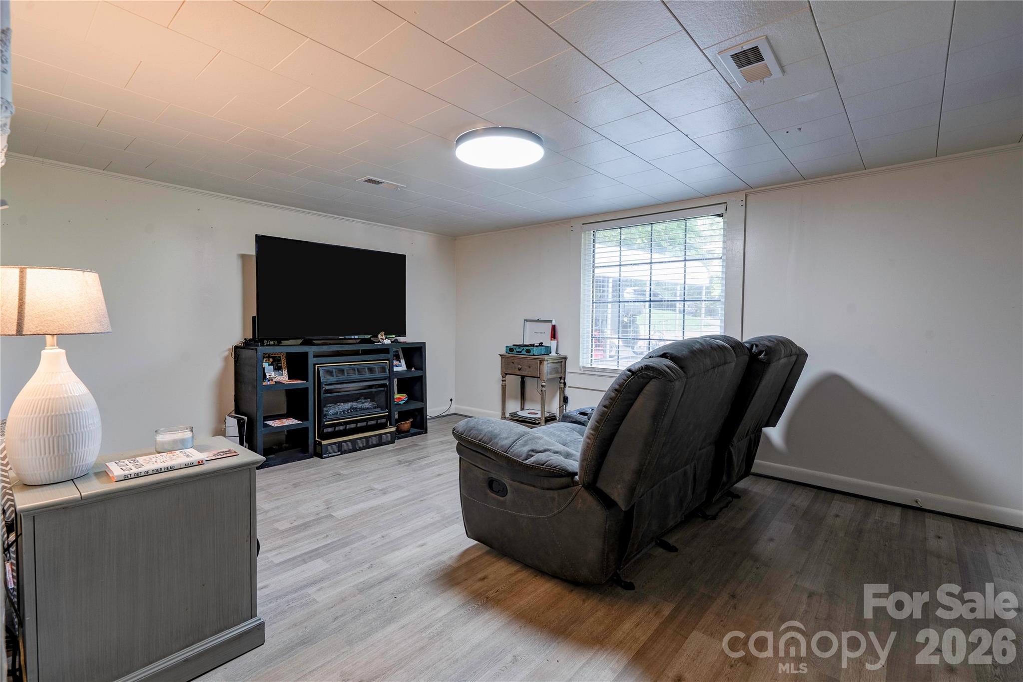 218 Oxford Street — Spindale