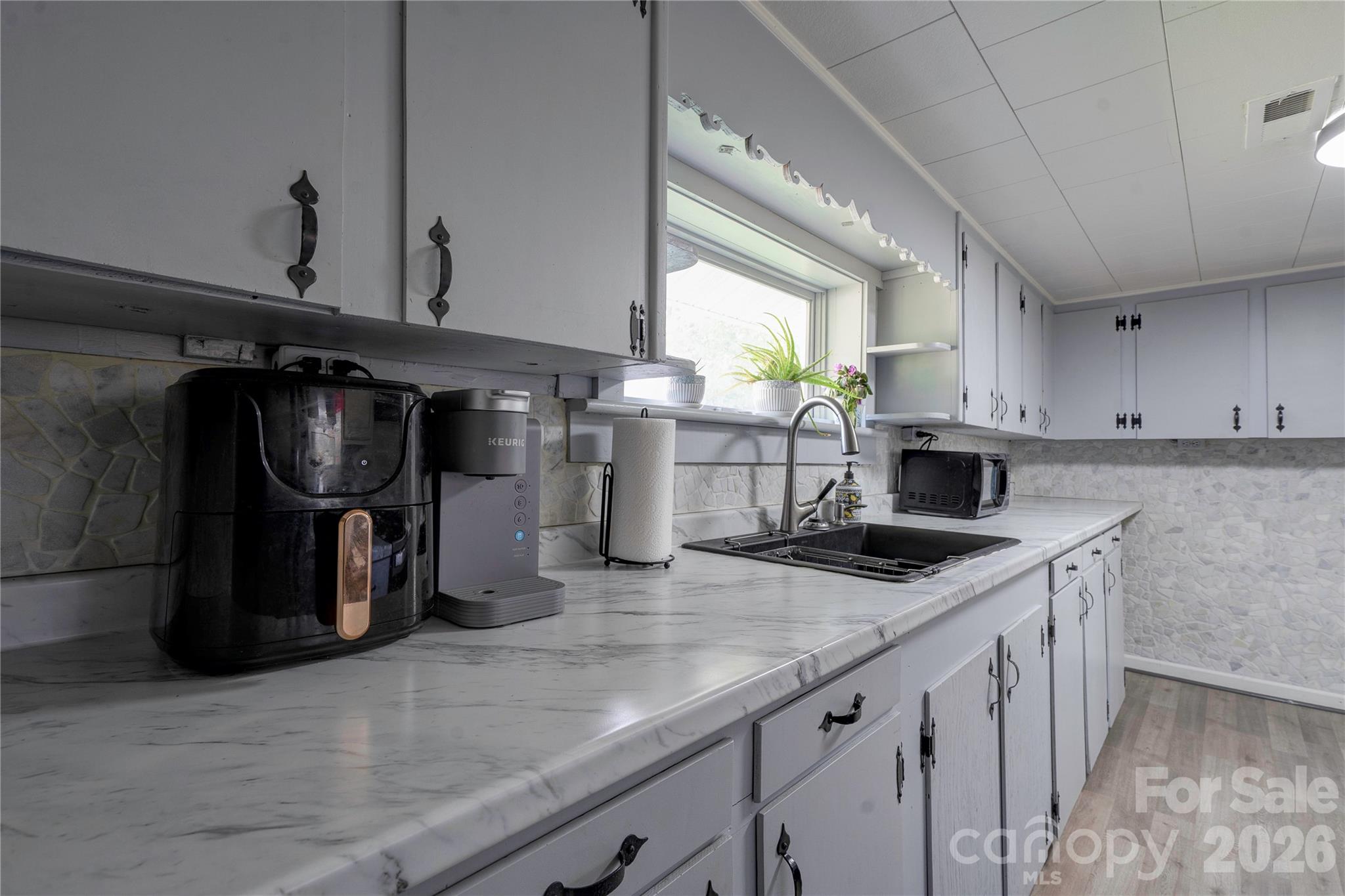 218 Oxford Street — Spindale