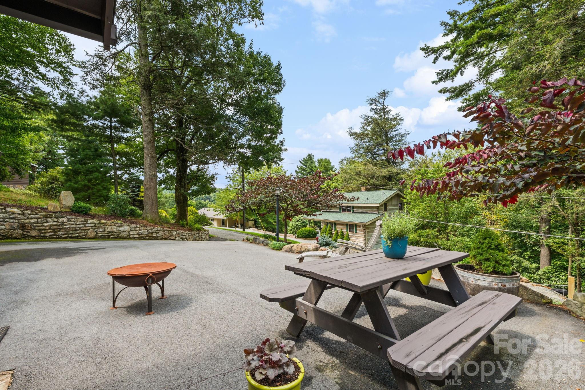 168 Mountain View Drive — Blowing Rock
