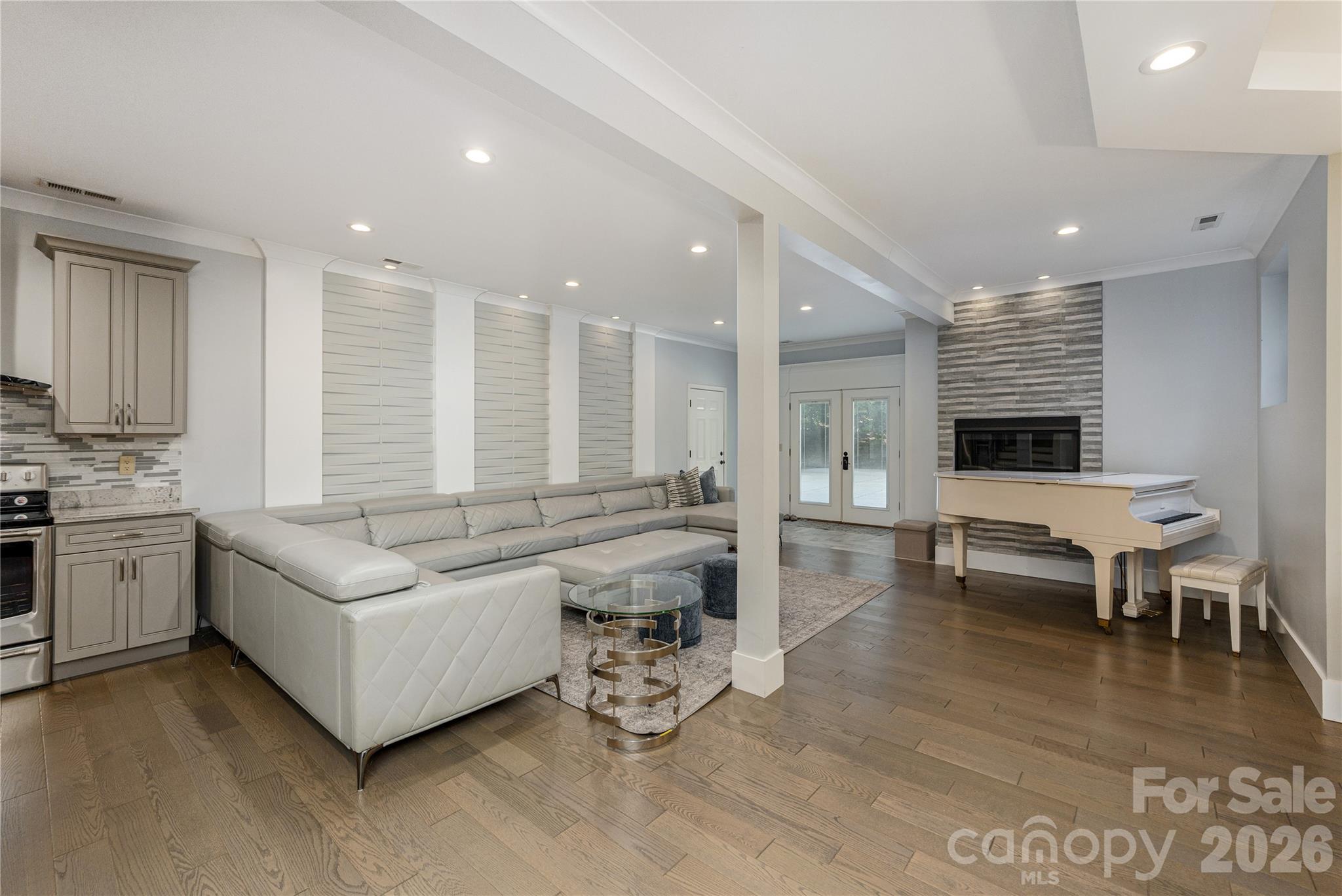 38 Cane Brook Drive — Leicester