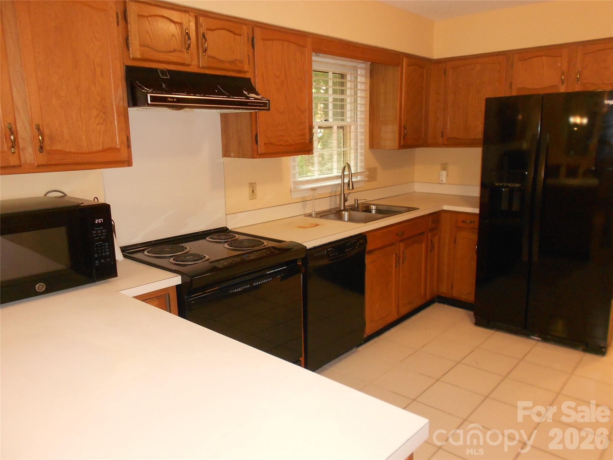 4002 Trehurst Court — Charlotte