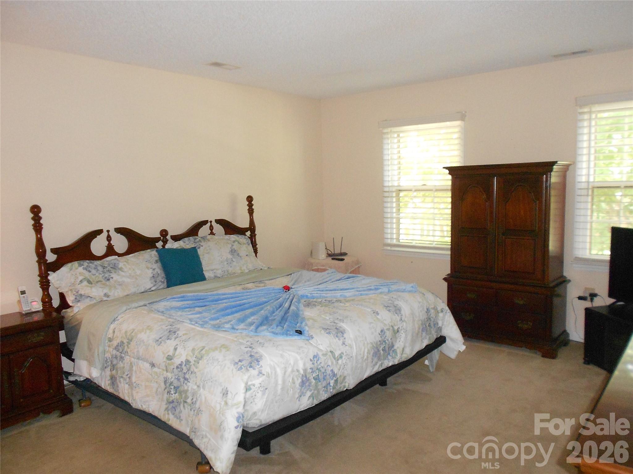 4002 Trehurst Court — Charlotte