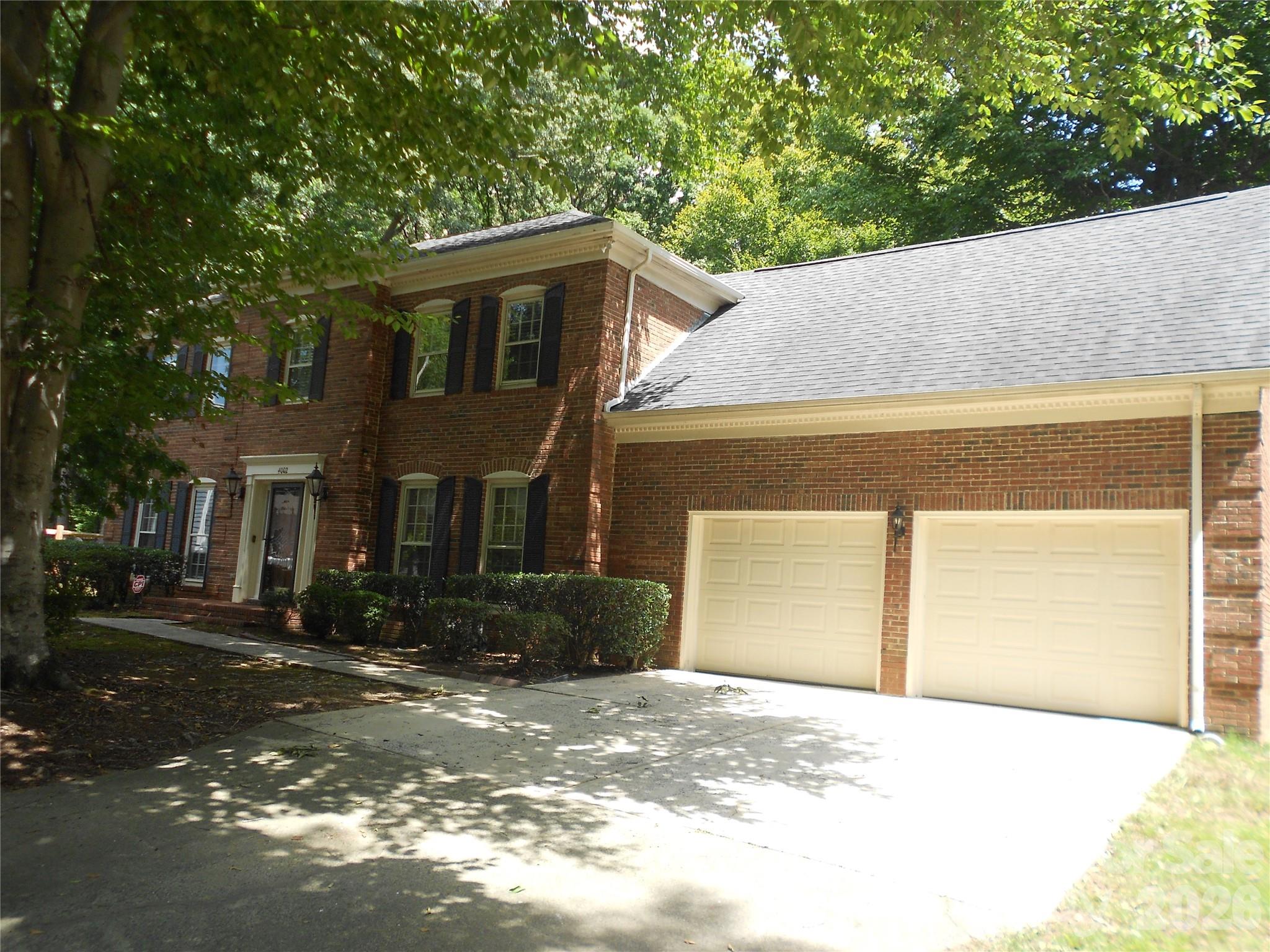 4002 Trehurst Court — Charlotte