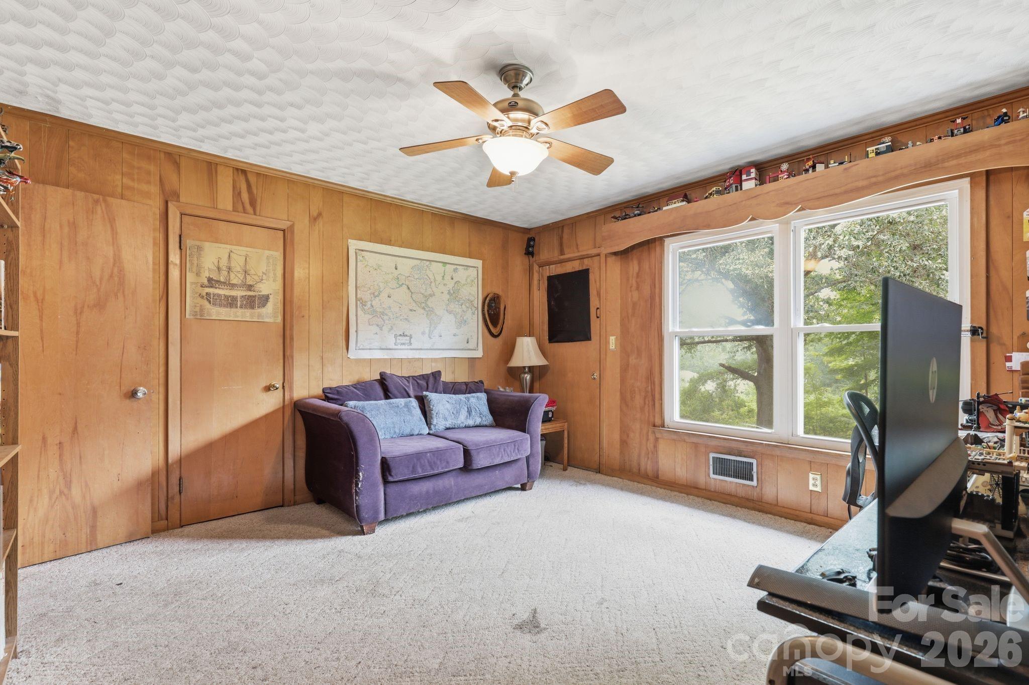 2613 26th Avenue NE — Hickory