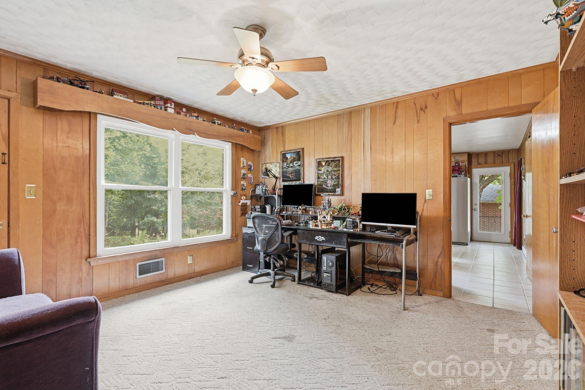 2613 26th Avenue NE — Hickory