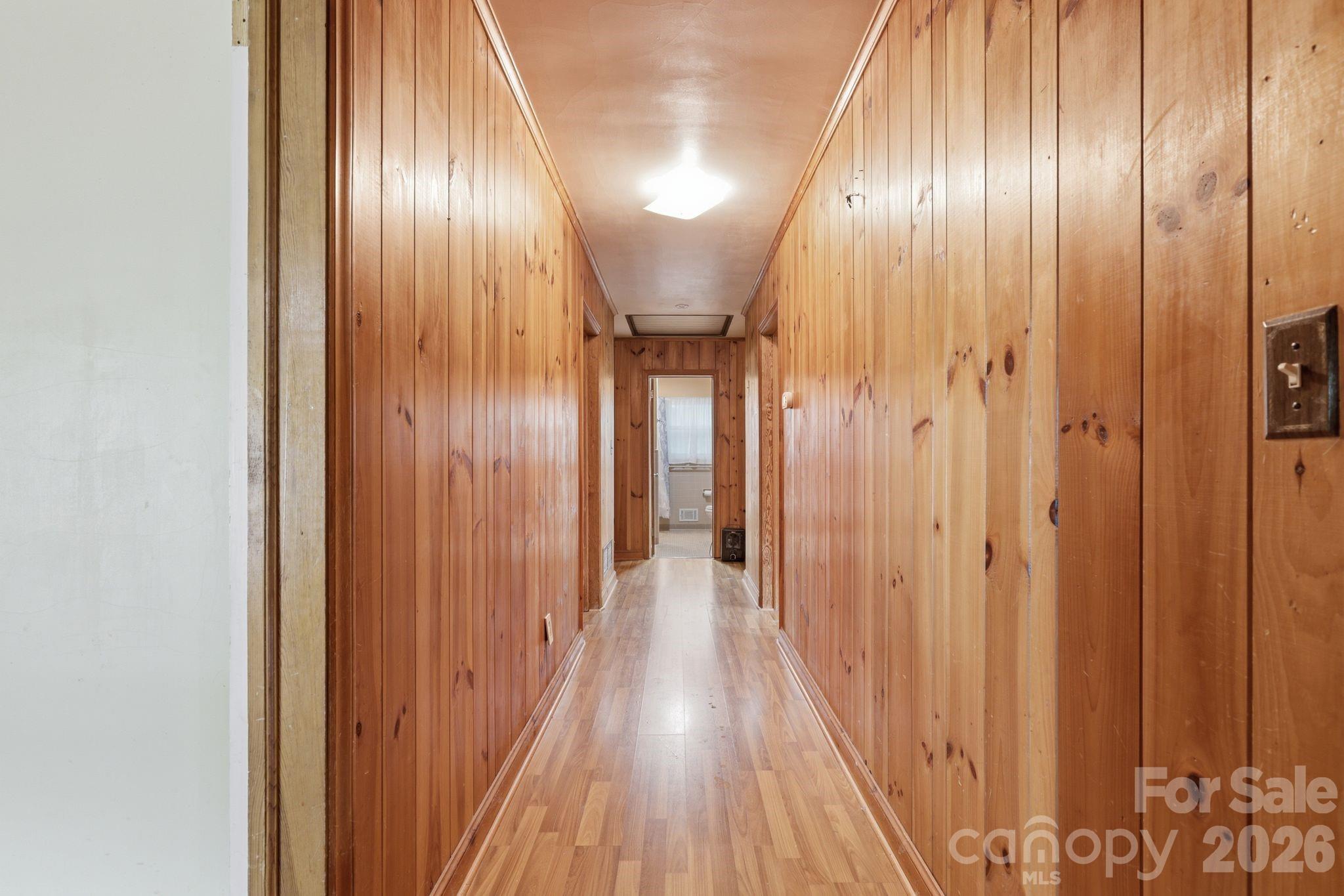 2613 26th Avenue NE — Hickory