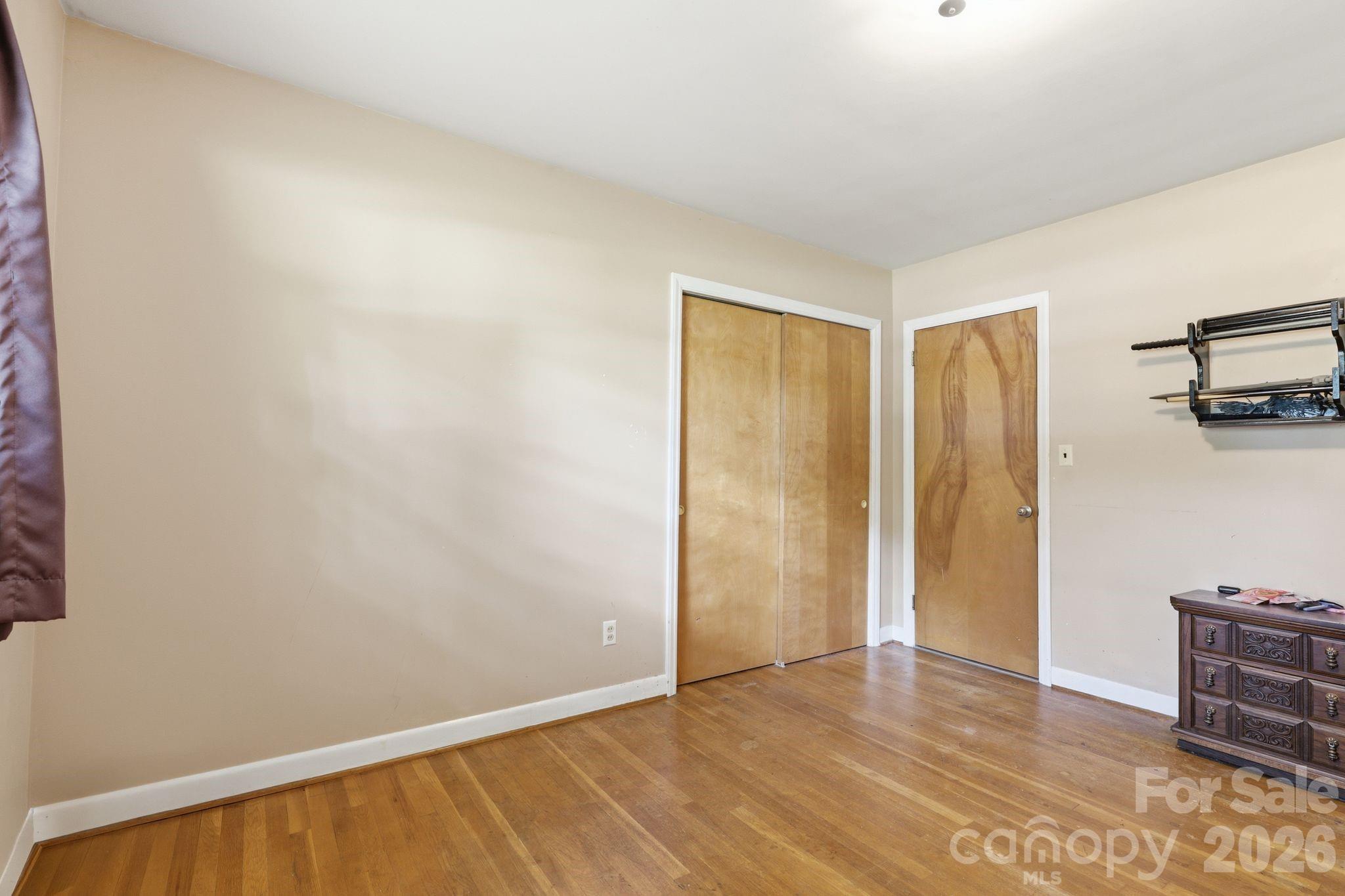 2613 26th Avenue NE — Hickory