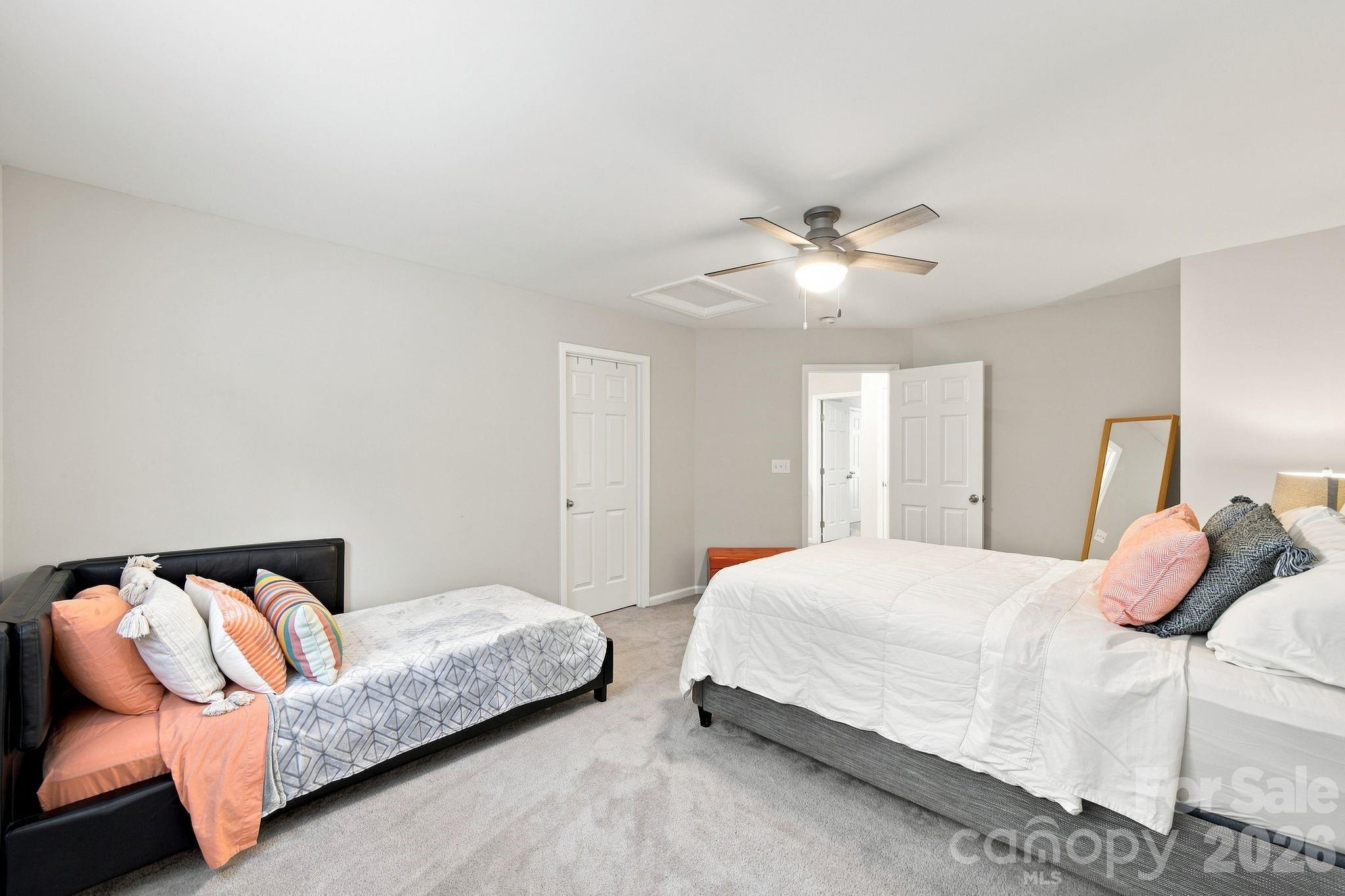 14515 Greenpoint Lane — Huntersville