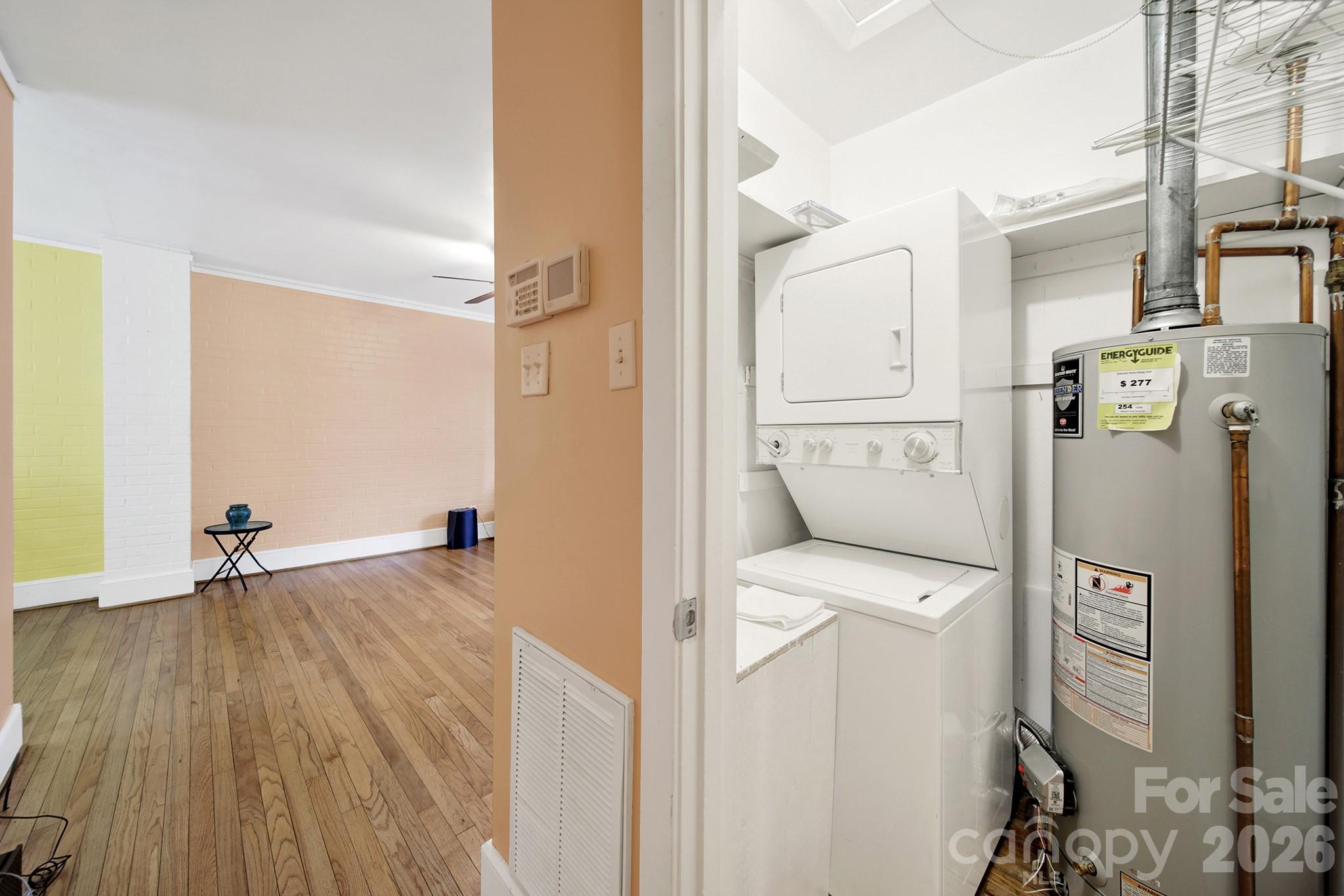 4511 Woodlark Lane — Charlotte