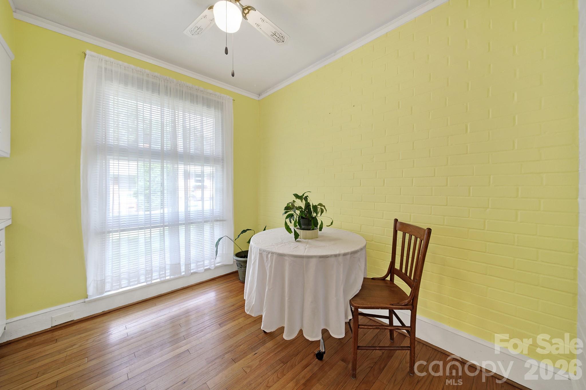 4511 Woodlark Lane — Charlotte