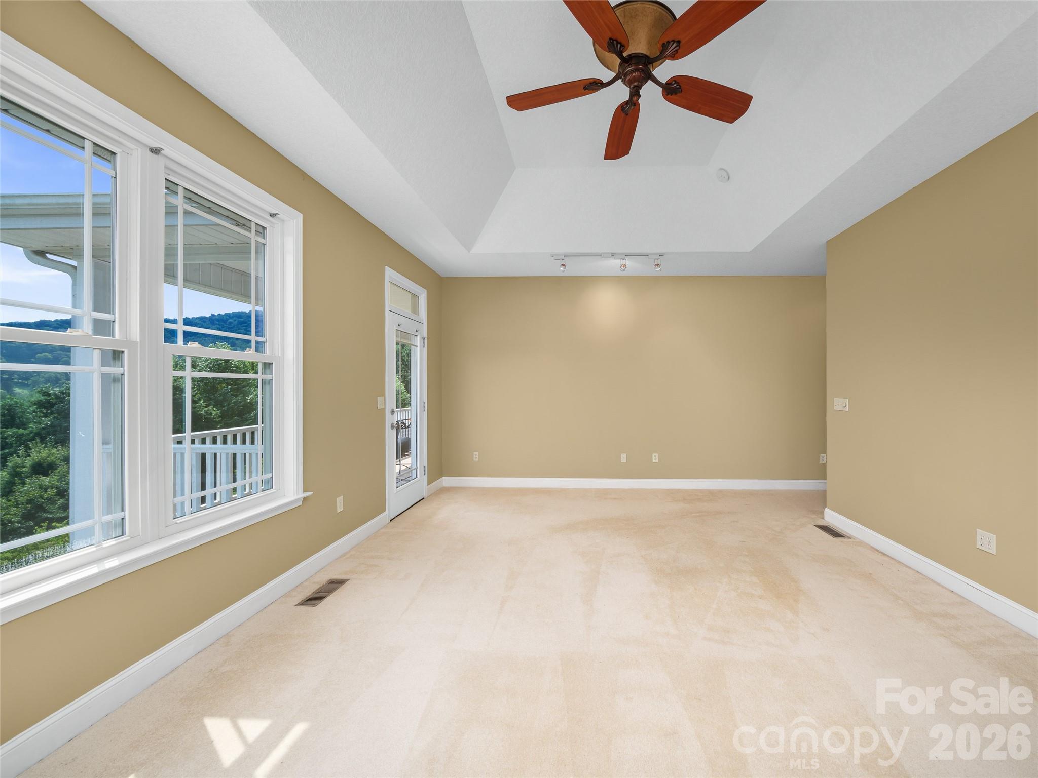 119 Horseshoe Trail — Barnardsville
