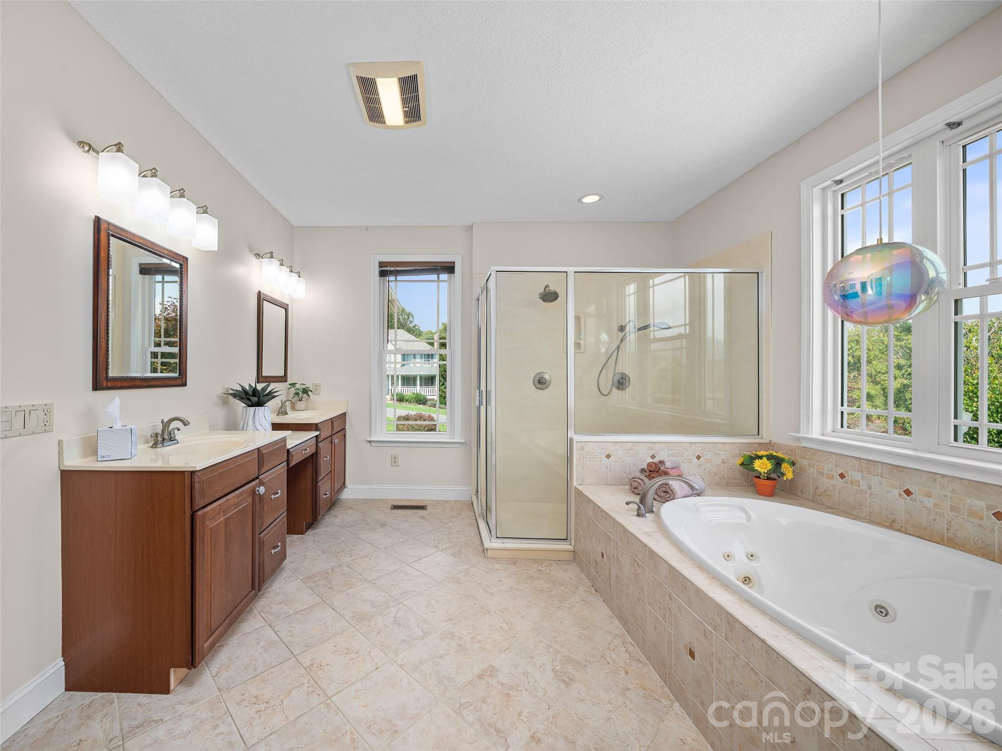 119 Horseshoe Trail — Barnardsville