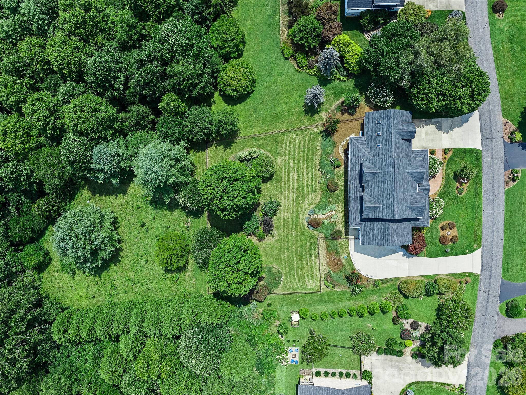 119 Horseshoe Trail — Barnardsville