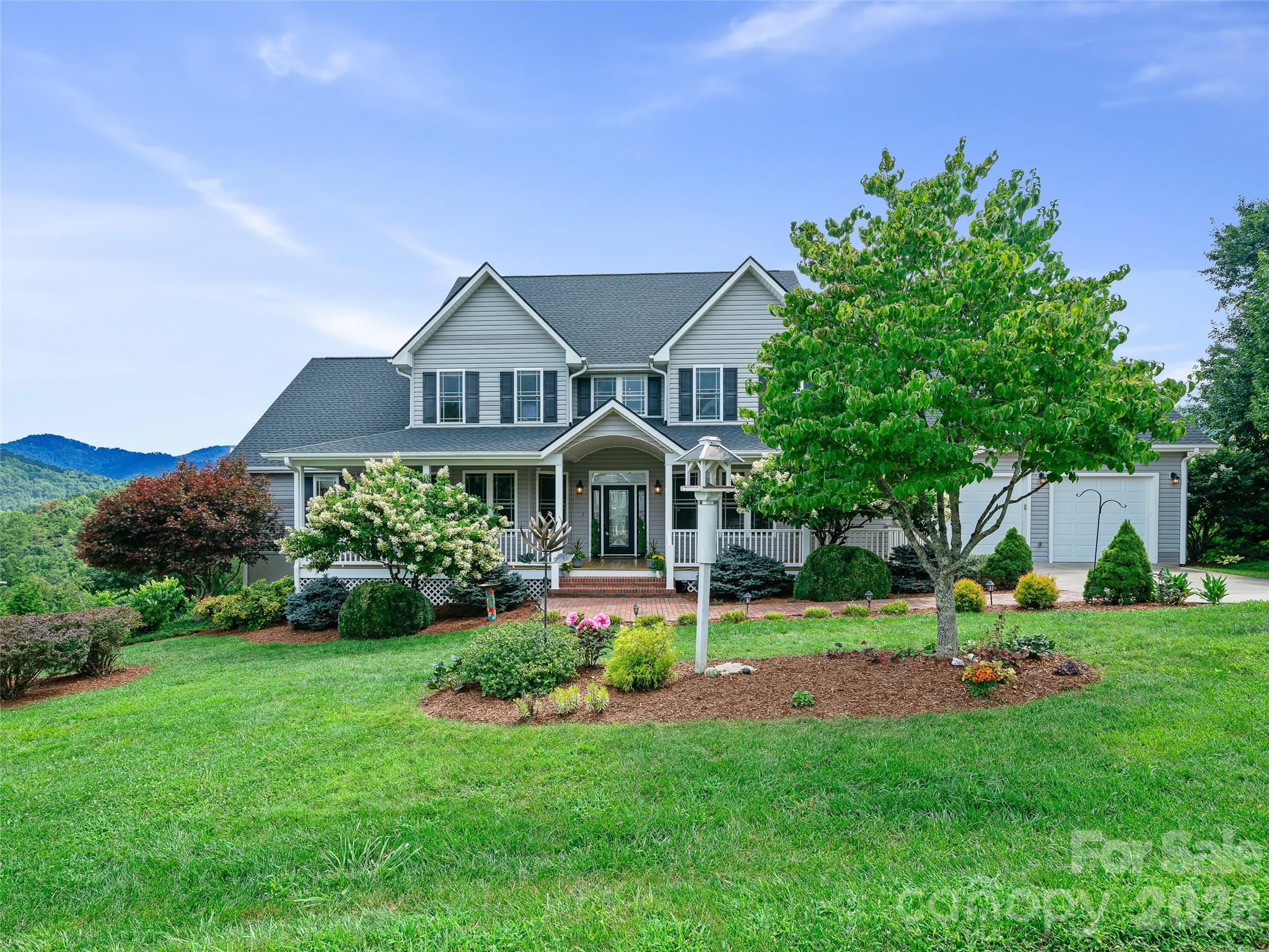 119 Horseshoe Trail — Barnardsville