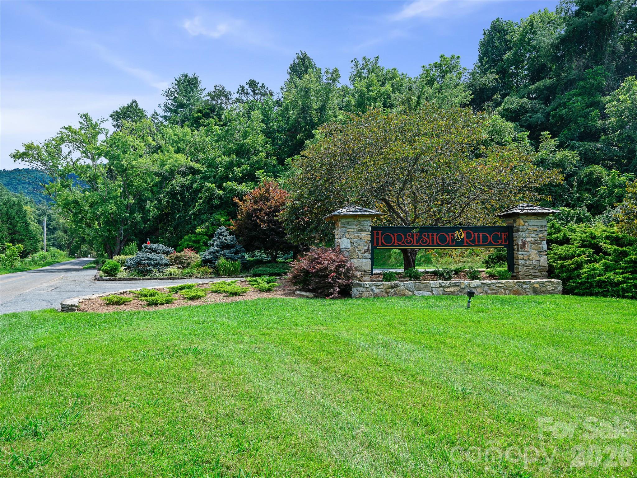119 Horseshoe Trail — Barnardsville