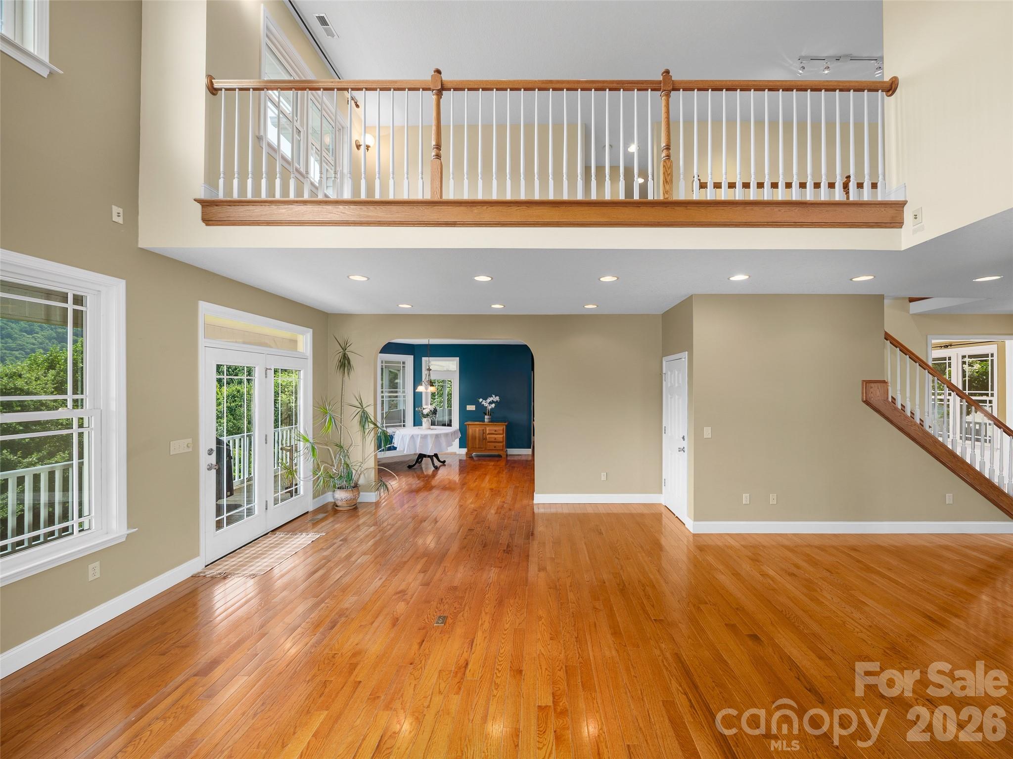 119 Horseshoe Trail — Barnardsville