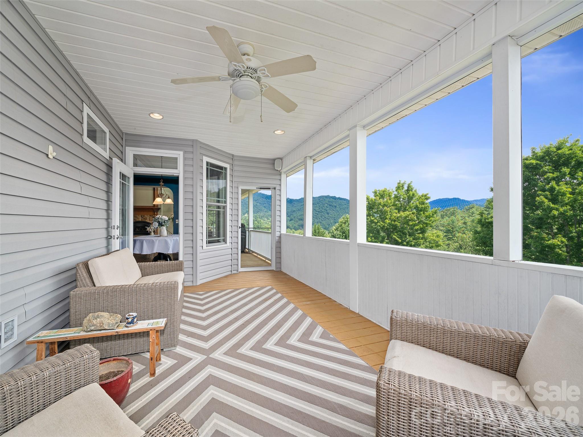 119 Horseshoe Trail — Barnardsville