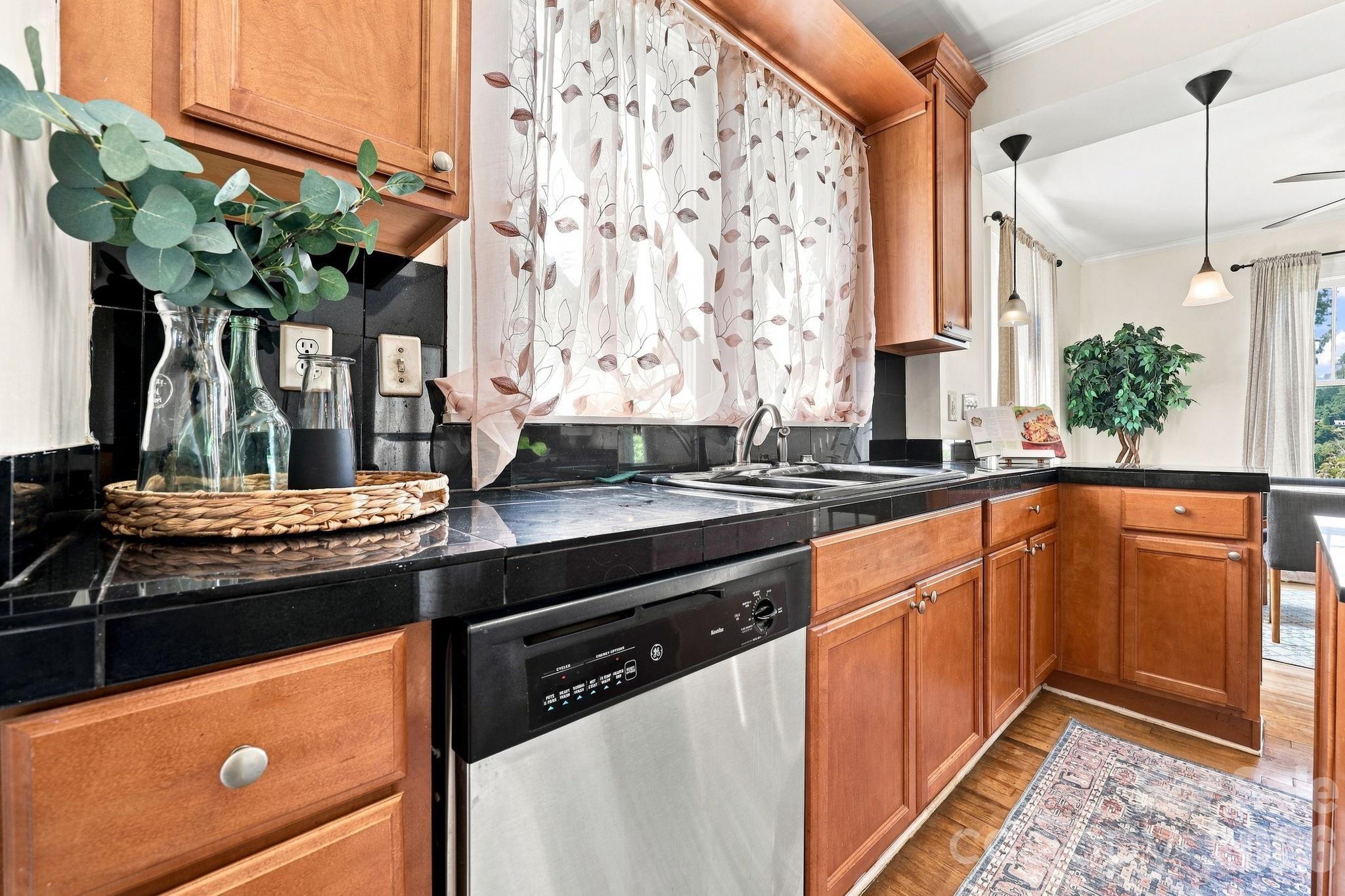 45 Woodvale Avenue — Asheville