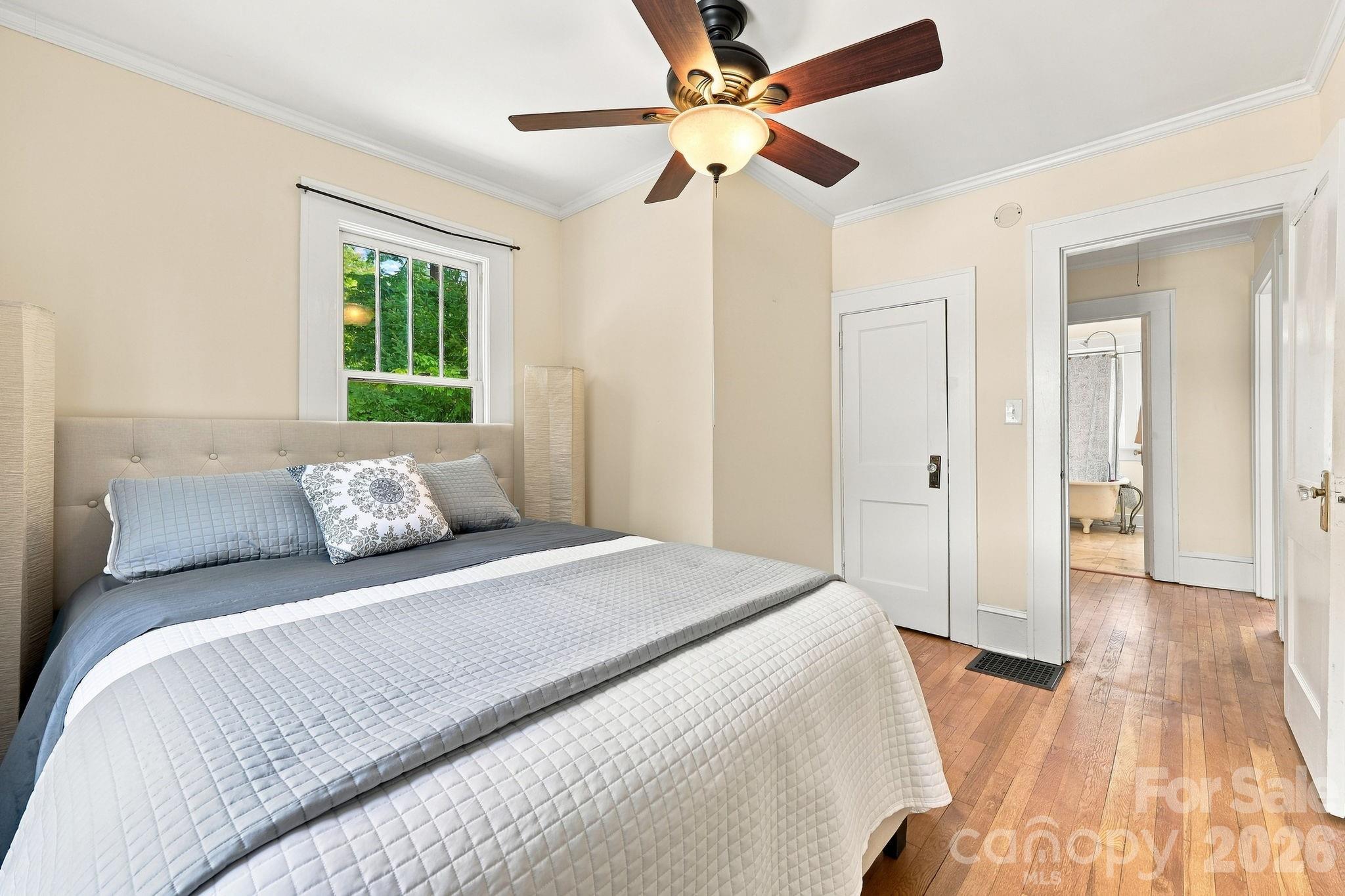 45 Woodvale Avenue — Asheville