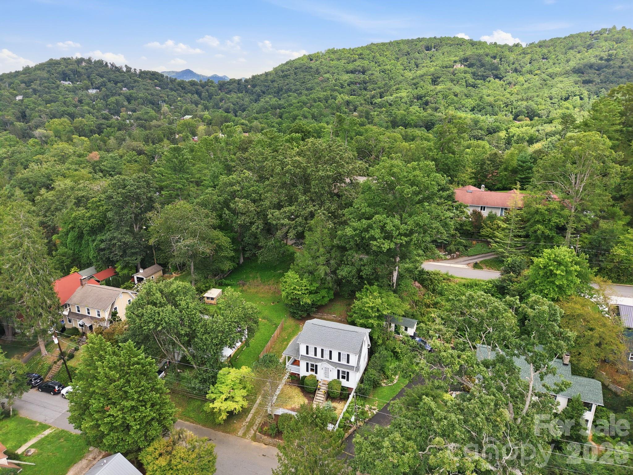 45 Woodvale Avenue — Asheville