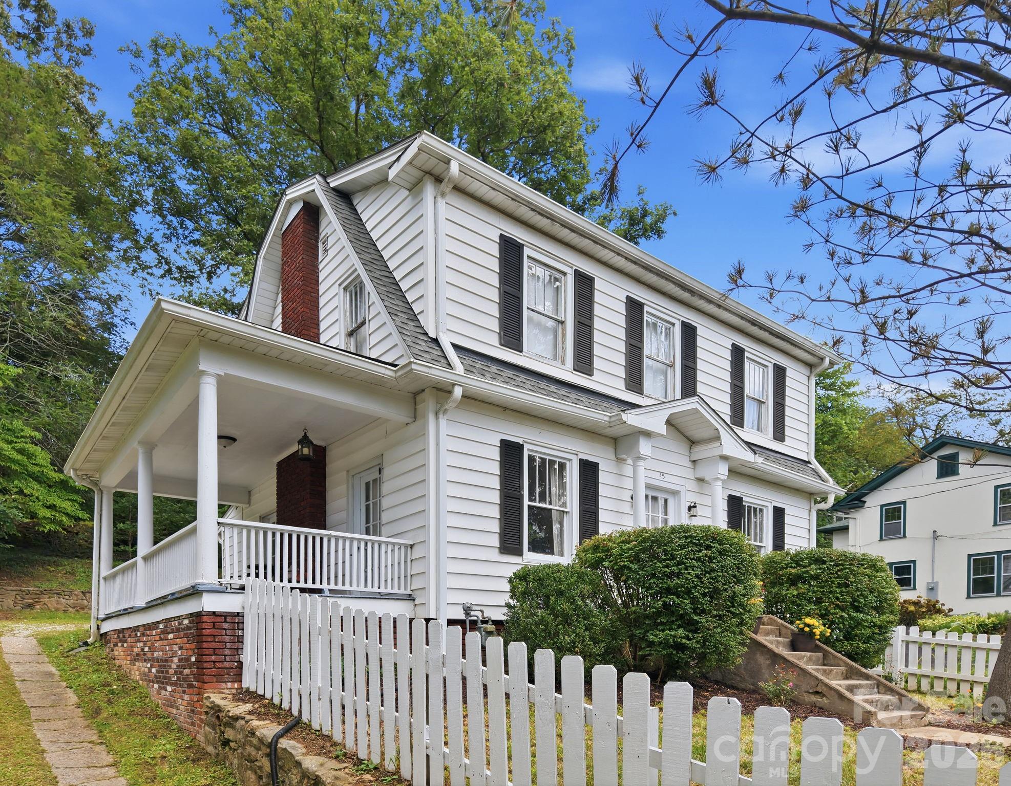 45 Woodvale Avenue — Asheville