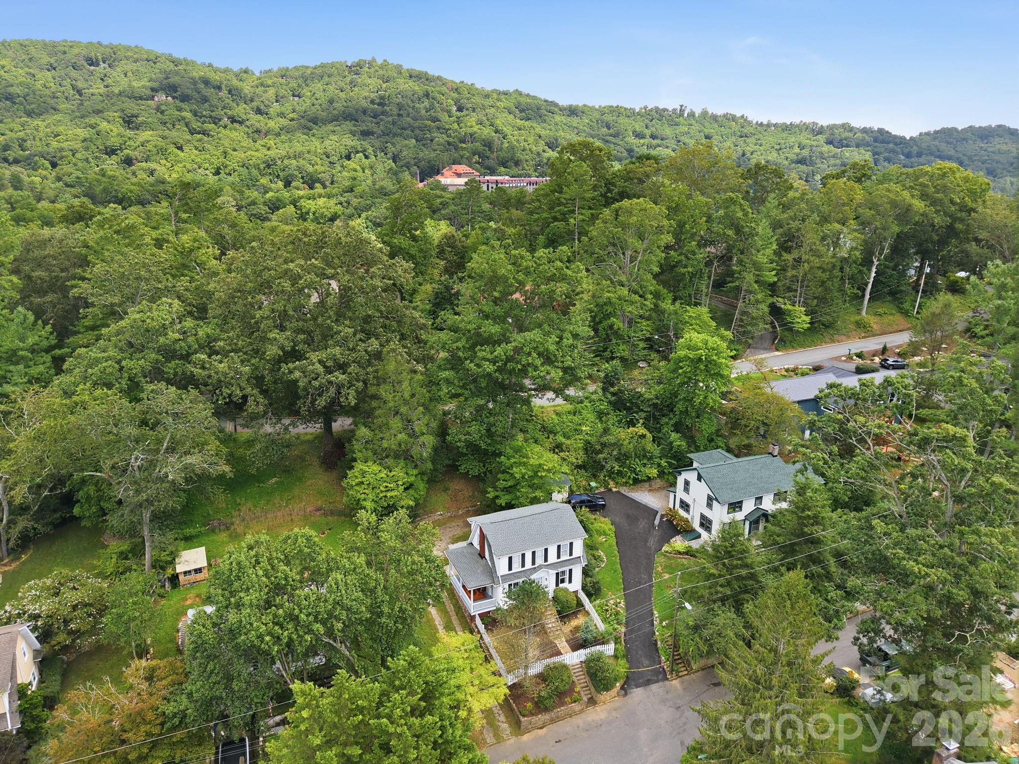 45 Woodvale Avenue — Asheville
