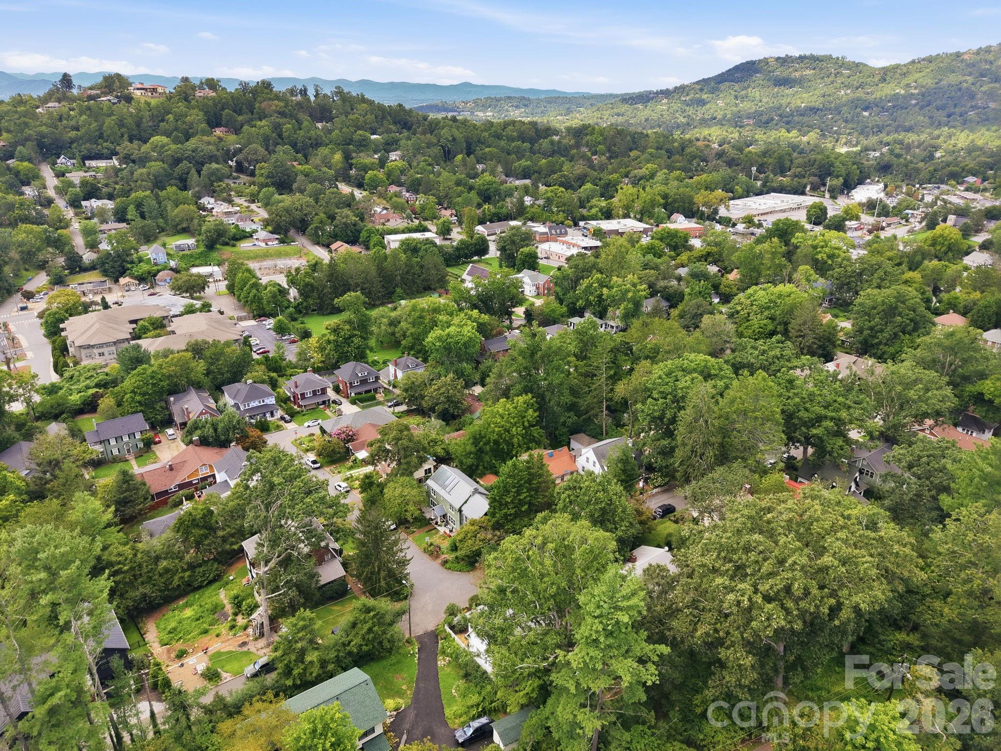 45 Woodvale Avenue — Asheville